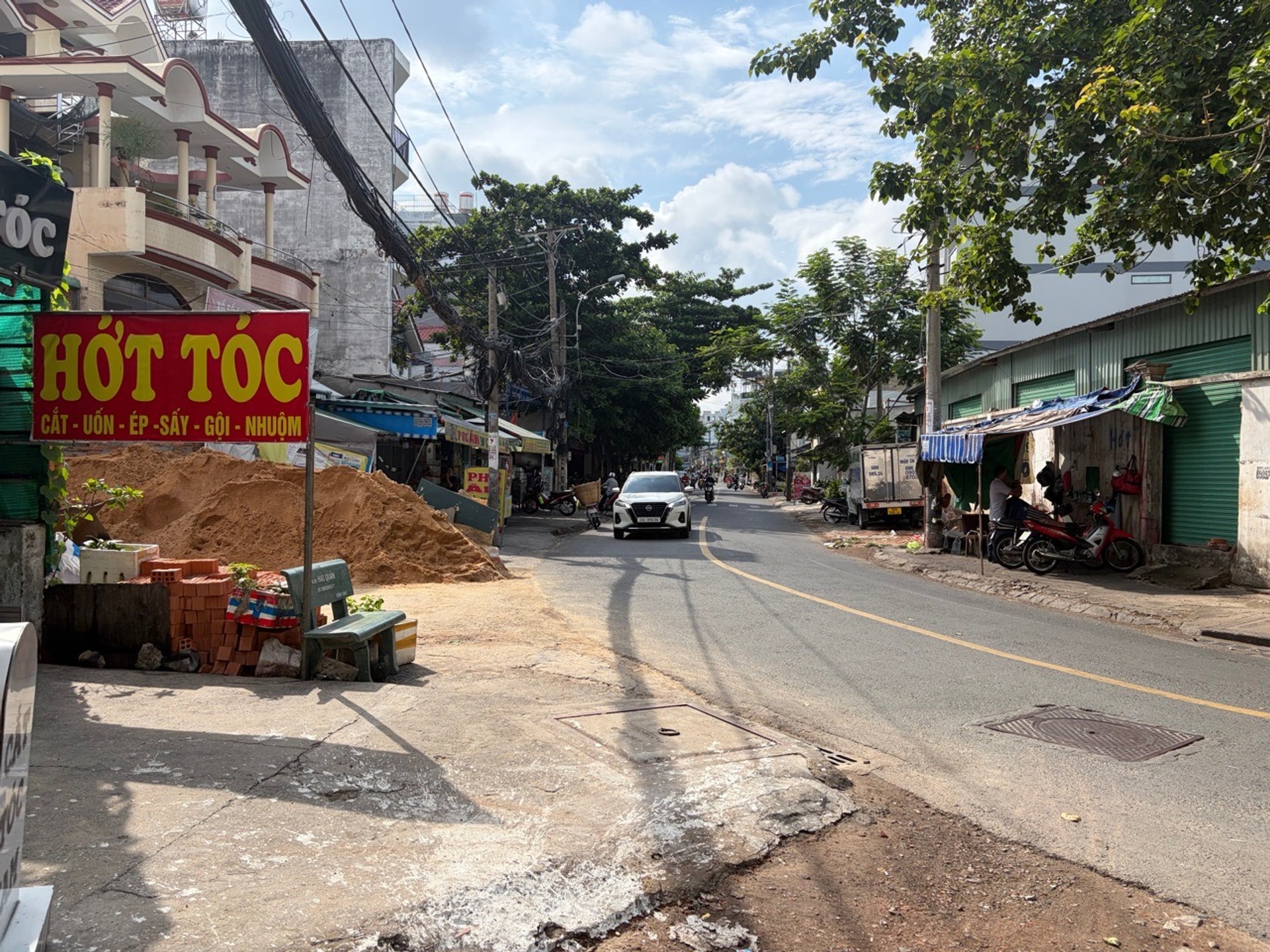 Bán nhà 2 tầng 3PN, full nội thất, vị trí đẹp tại khu Khuông Việt