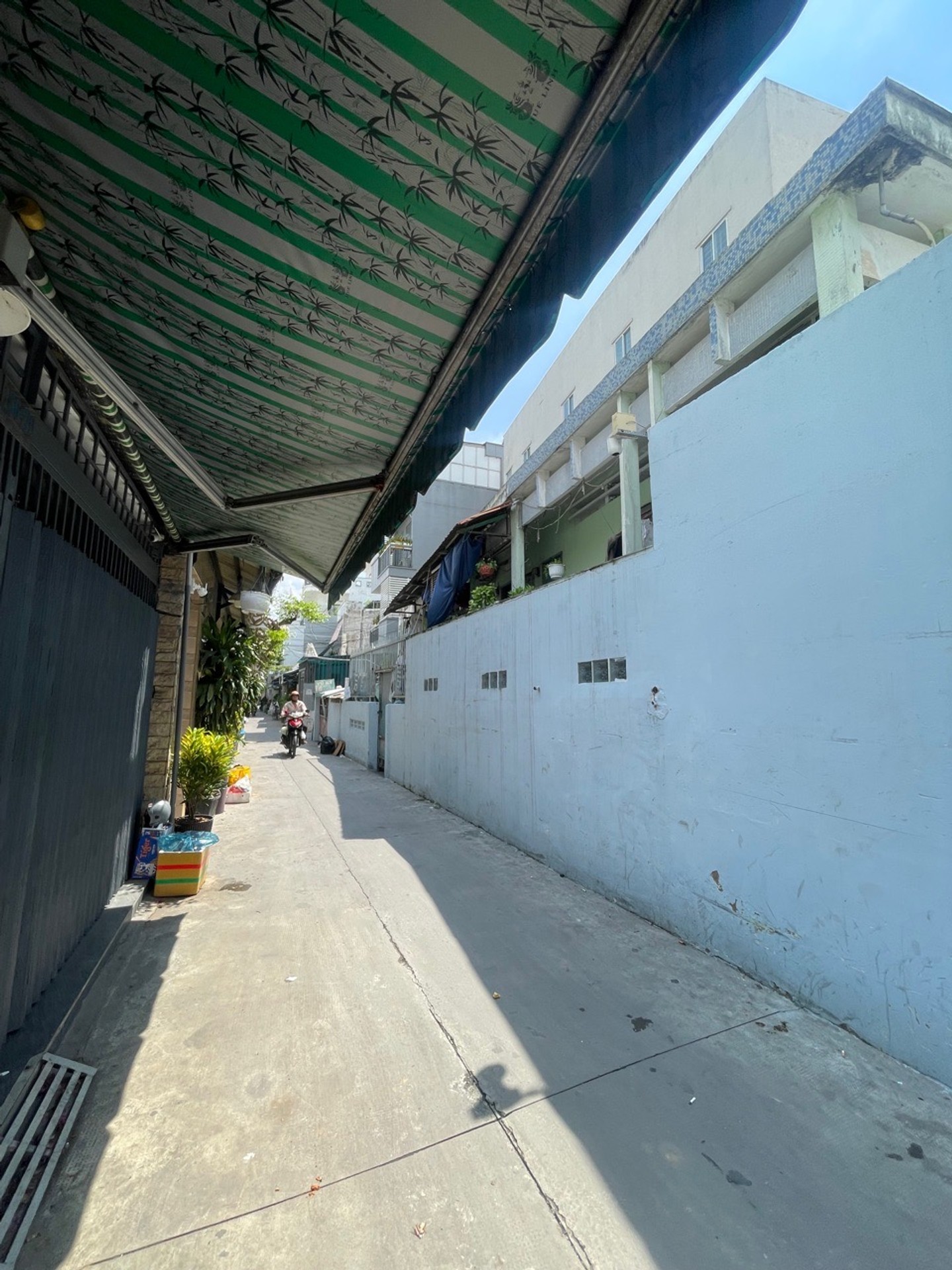 Bán Nhà quận 7- căn góc hẽm 156 Huỳnh Tấn Phát. Hẽm thẳng, xe ba gác