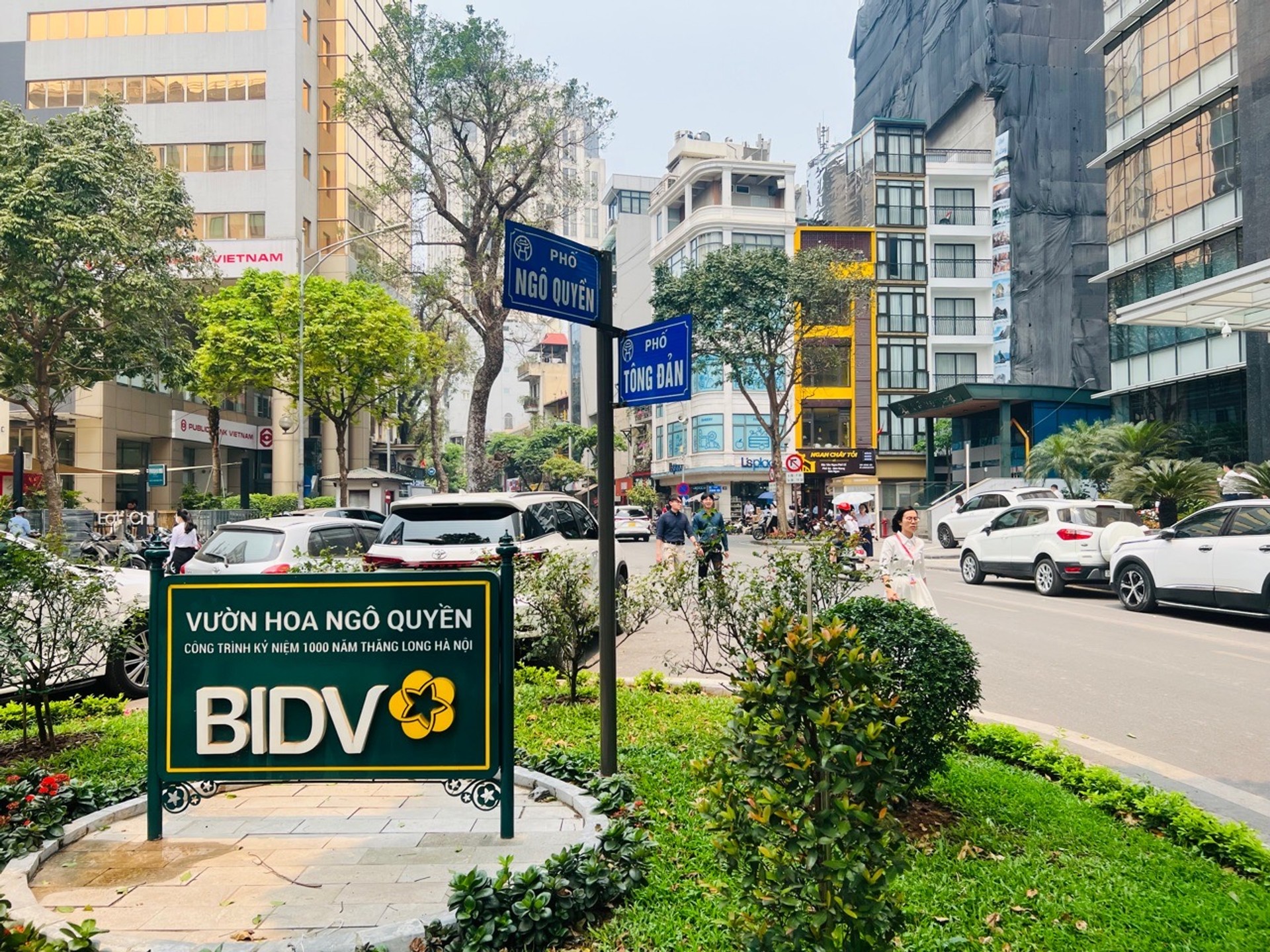 Mặt phố Hàng Vôi- dòng tiền cao- hiếm nhà bán-7 tầng thang máy-3 thoáng