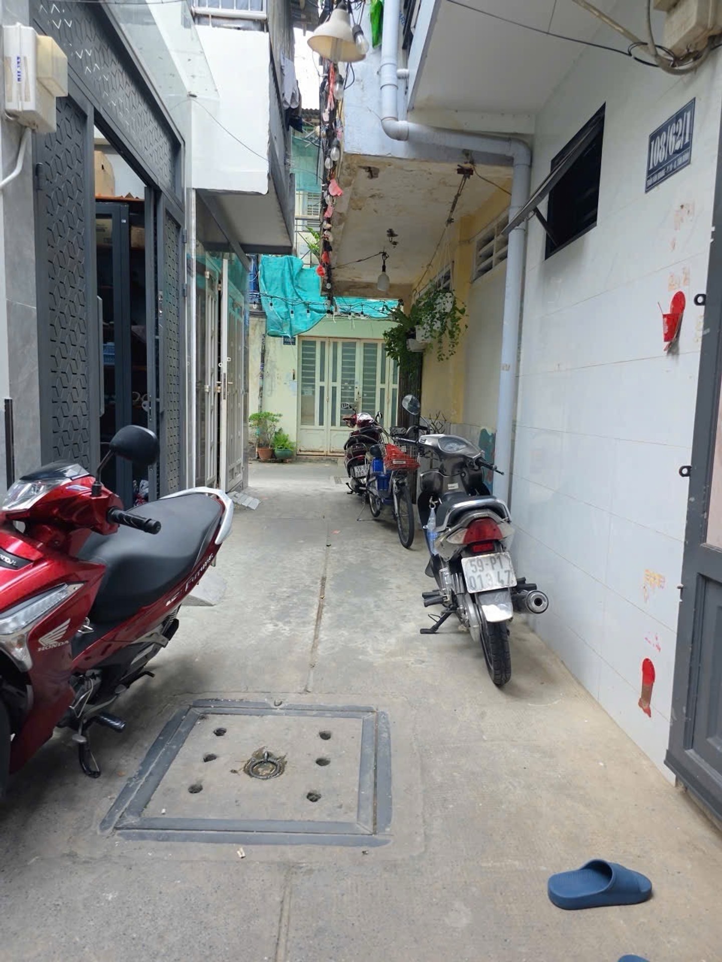 Bán nhà 2 tầng hướng Tây Nam gần chợ xã Trần Văn Quang
