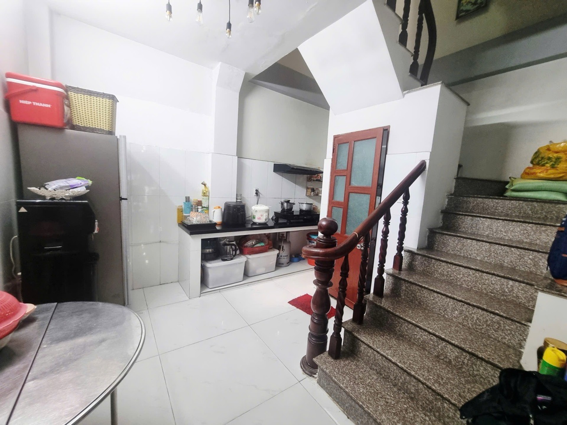 Nhà mặt phố Huỳnh Văn Nghệ 4 tầng, 4 phòng ngủ, giá 9.39 tỷ