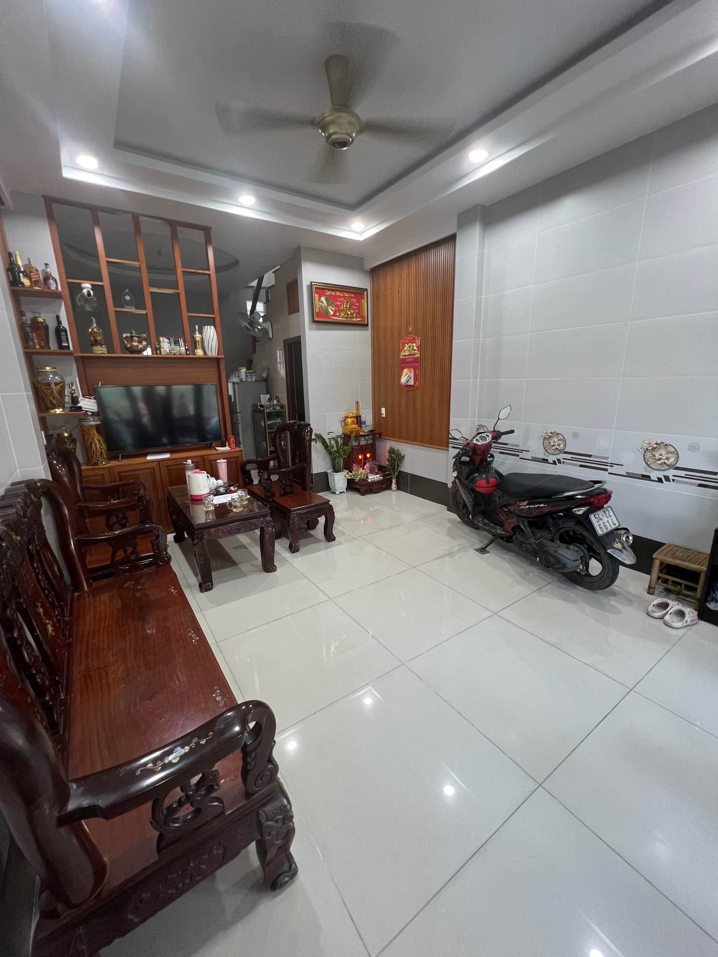 Bán nhà mặt phố 3 tầng Quận 12, 2 mặt tiền, diện tích 35m², giá 5.5 tỷ