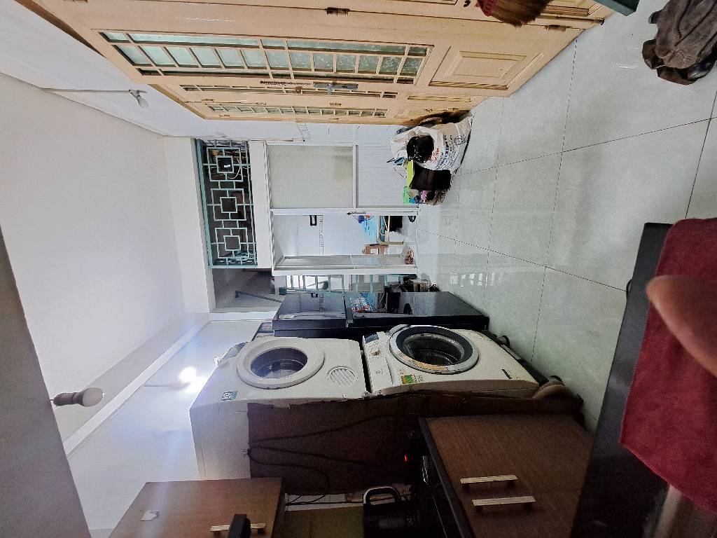 Nhà 2 phòng ngủ trệt giá 2,3 tỷ tại Quận 1