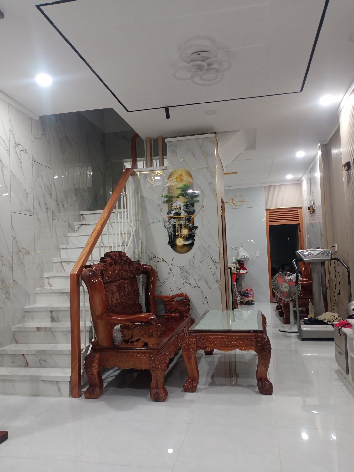 Nhà riêng 2 tầng hướng Đông, khu vực quận 12, gần khu công nghiệp