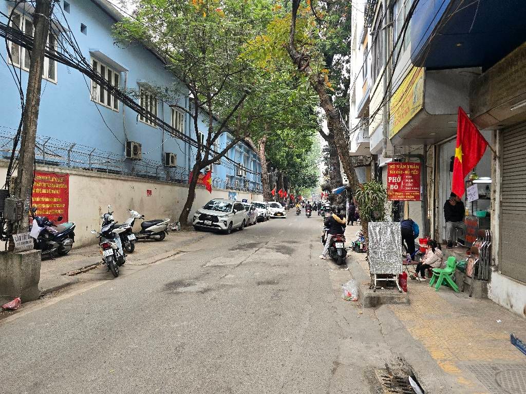 Bán nhà riêng, chính chủ, diện tích 37 m2, 3 tầng tại Nghĩa Dũng, Hồng Hà, Hà Nội.