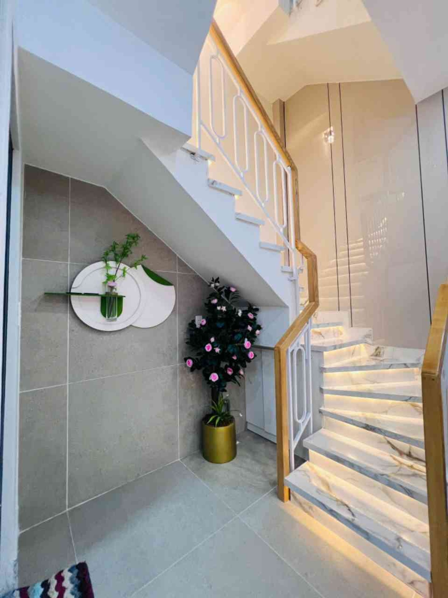 Bán nhà riêng Nguyễn Tư Giản, 29m², 3 phòng ngủ, hẻm xe hơi, giá 5.68 tỷ