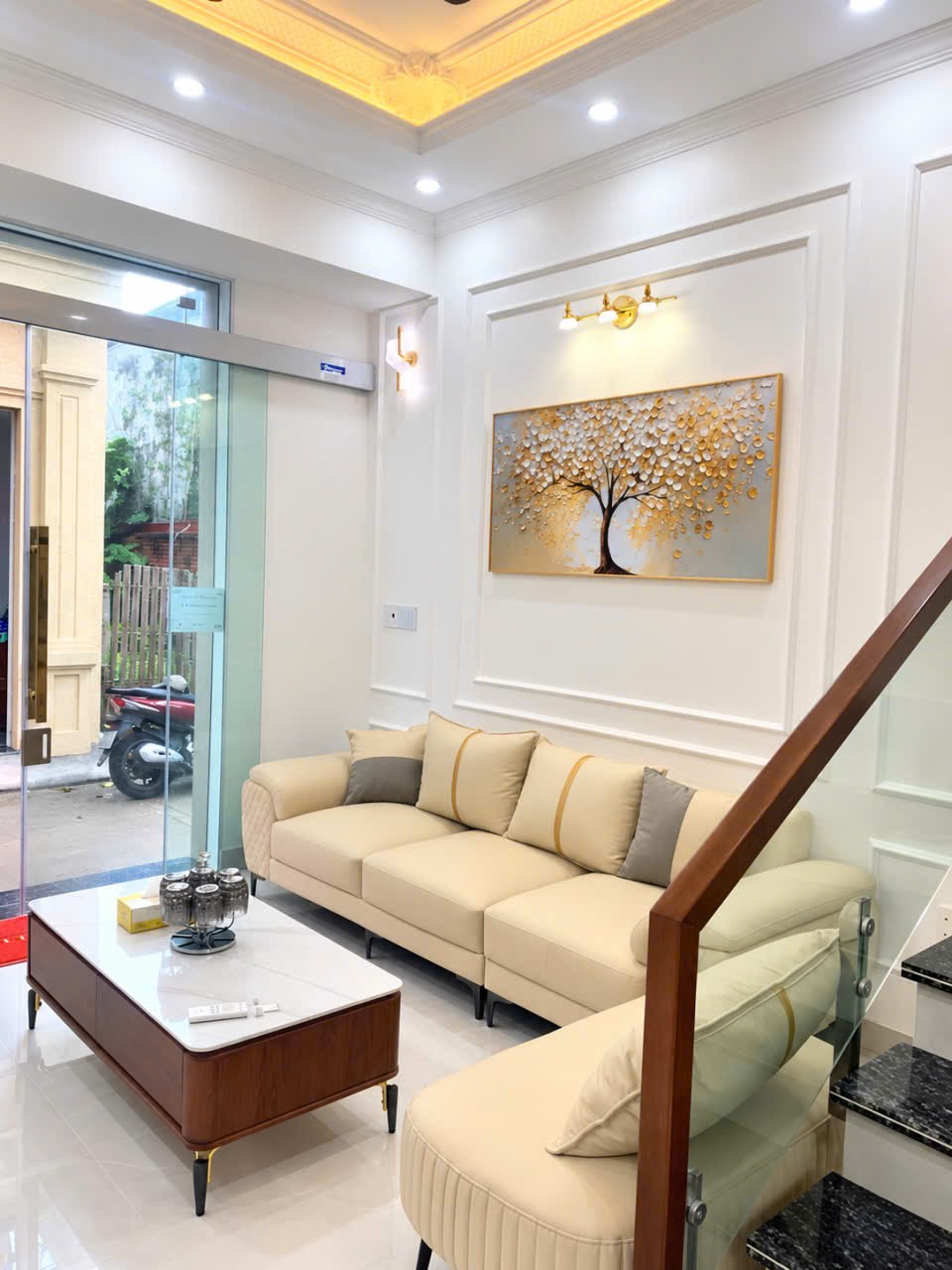 Cơ hội hiếm có sở hữu nhà 3 tầng lô góc giá hấp dẫn tại Vân Tra