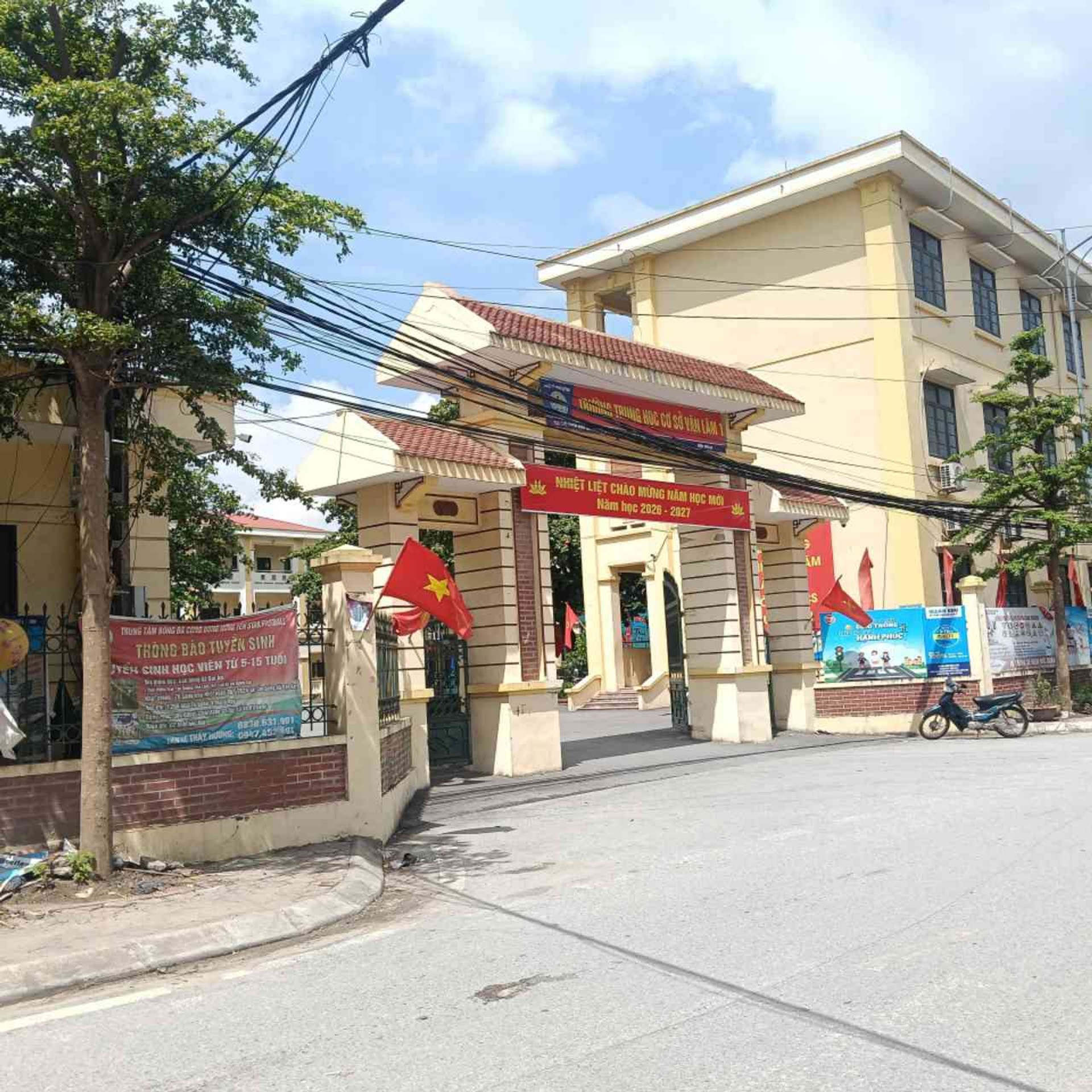 Bán nhà 4 tầng Như Quỳnh cạnh chợ kinh doanh đẳng cấp