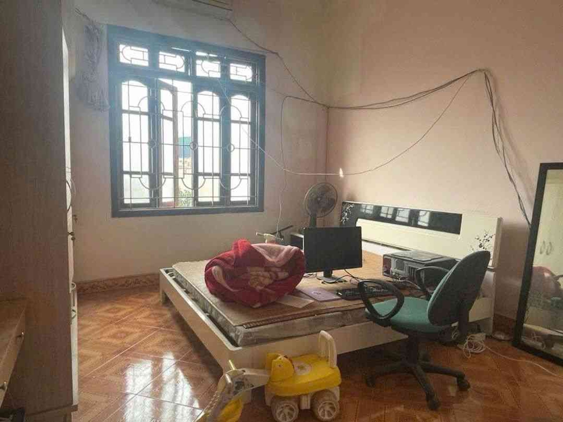 Bán nhà riêng tại quận với vị trí phân lô, ô tô vào nhà, 56m², 4 tầng chắc chắn