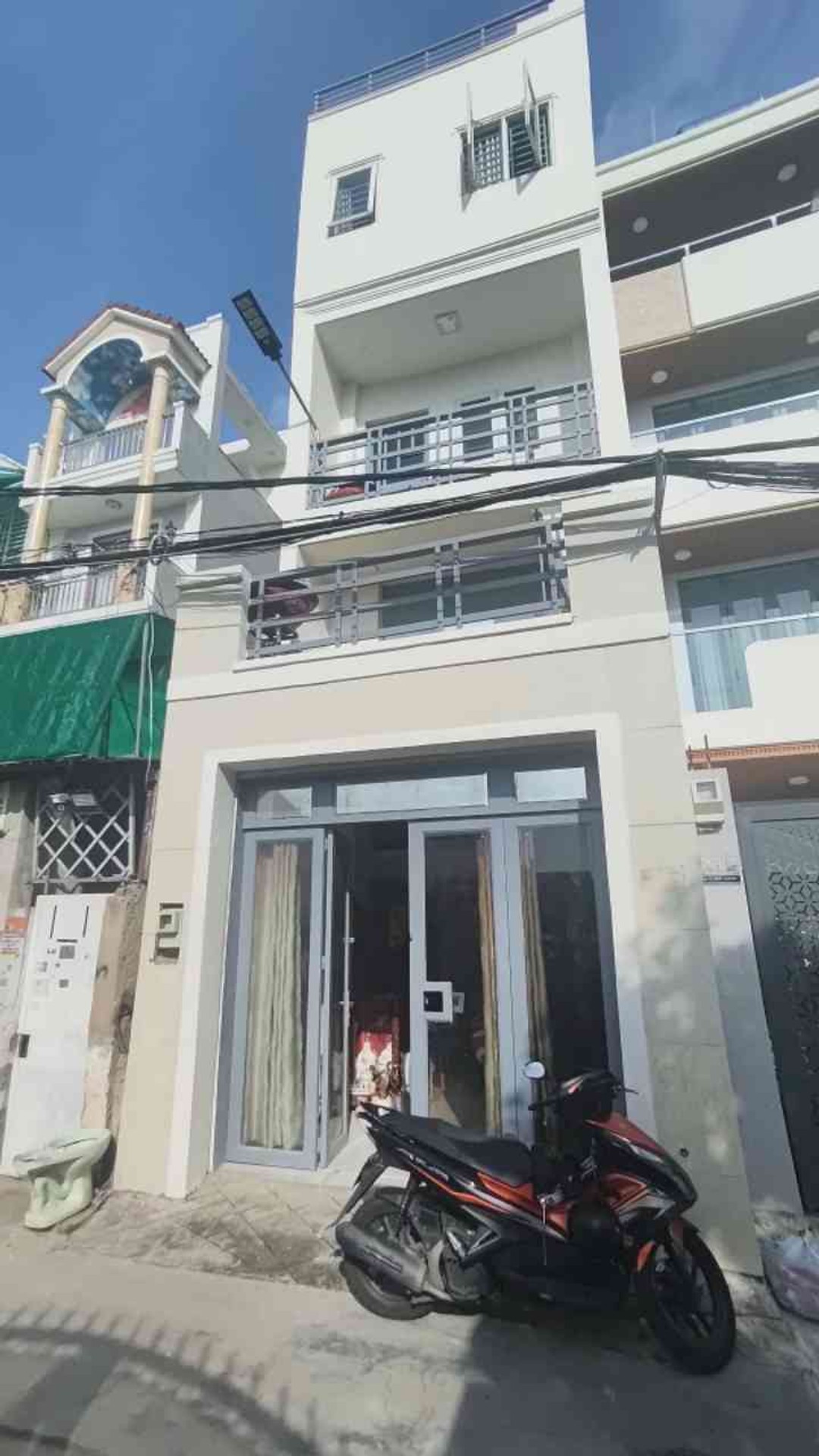 NHÀ 4 TẦNG-AN LẠC -BÌNH TÂN DT 70m² (4x17)- 5PN
- Pháp lý: SHR ✅ Chỉ 6T
- An ninh, Dân trí cao