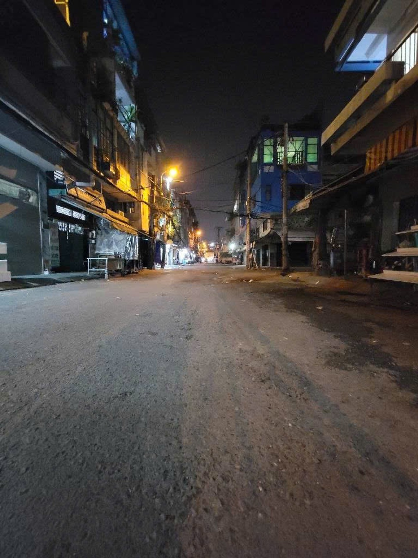 Bán nhà riêng 4 tầng tại quận Tân Bình, vị trí 2 mặt tiền kinh doanh đa ngành