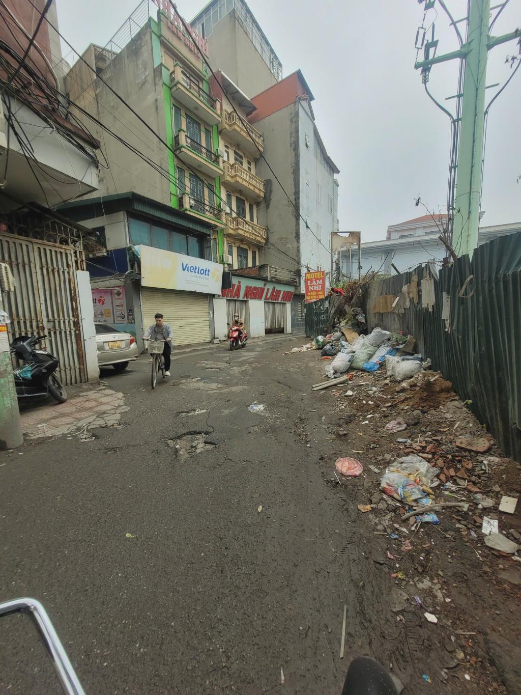 Bán nhà mặt phố Đình Thôn lô góc 4 tầng, ô tô tránh, diện tích 51m2