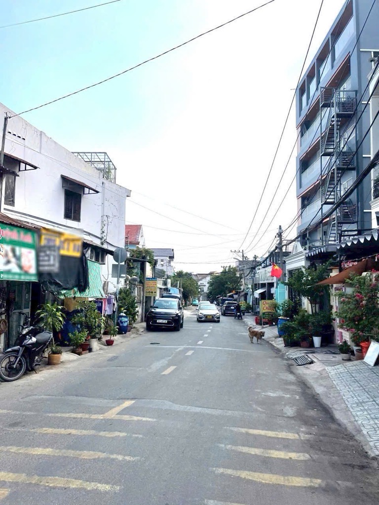 Ngang 7m Hiếm có, Cơ hội vàng sở hữu nhà , ngay Trung Mỹ Tây quận 12, giá 4,8 tỷ