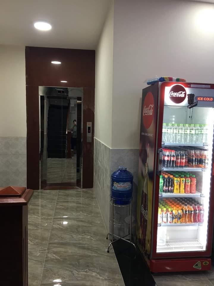 Khách sạn, rộng 10,4 m+ 3 tầng ,21 phòng , có thang máy, giá 17.5 tỷ ng ảnh thủ,Hóc Môn
