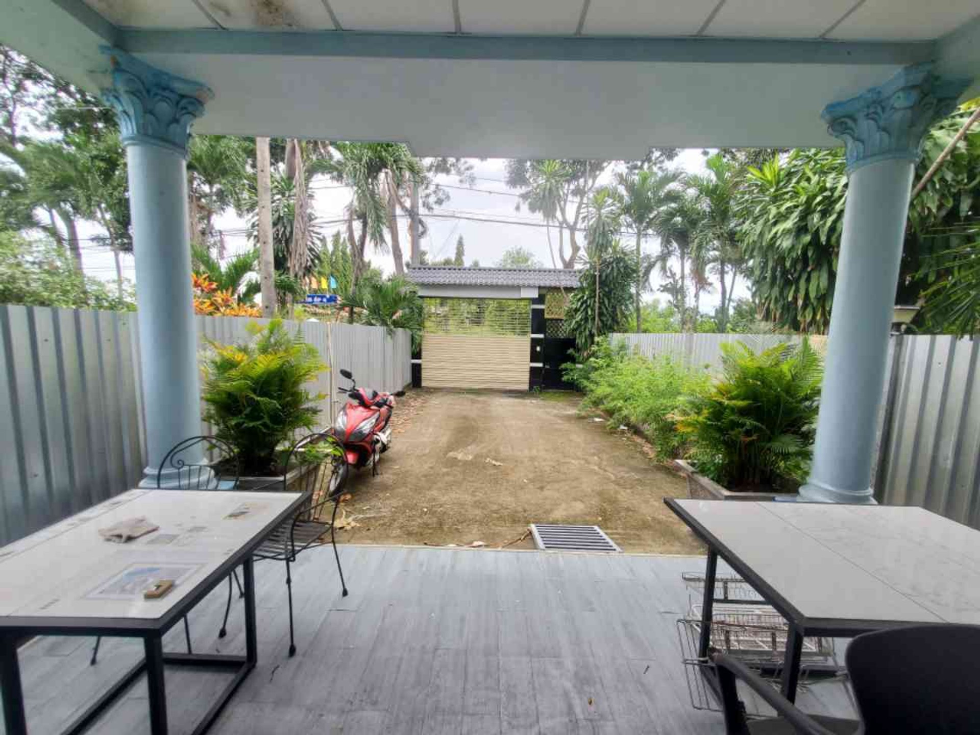 Bán nhà mặt phố diện tích 229.2m² tại xã Nhuận Đức, giá ưu đãi 2.1 tỷ VNĐ