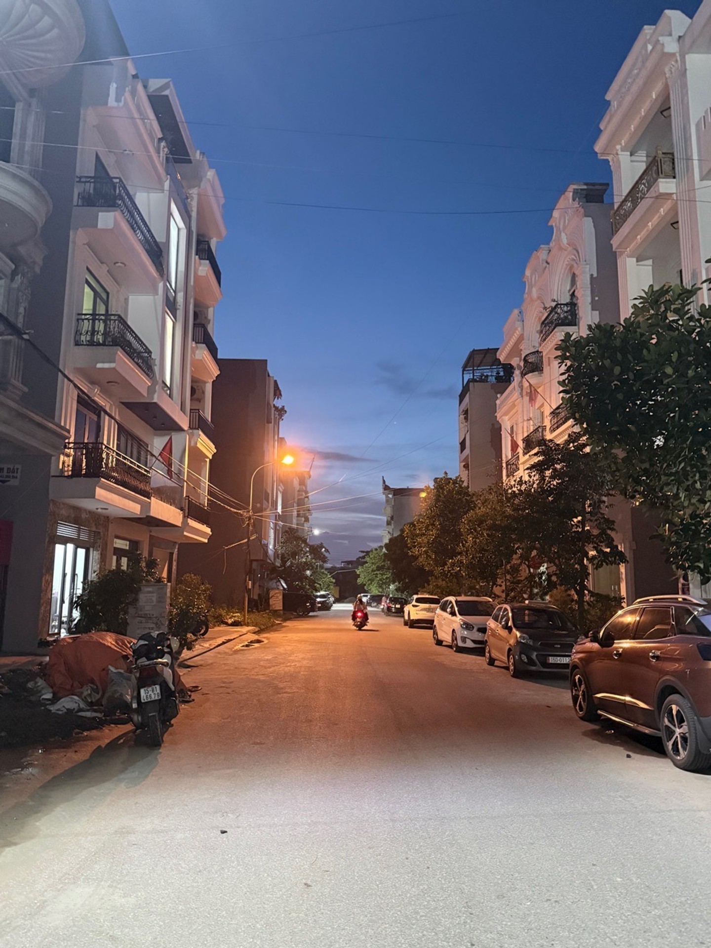 Siêu phẩm shophouse 5 tầng thang máy tại Trung Hành