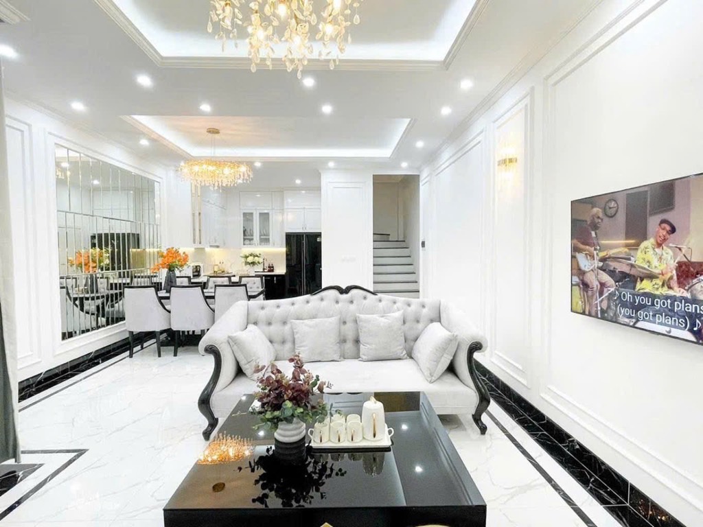Gọi em ,0907576366 ,.HOÀNG ĐÔNG nhà đệp
Bán liền kề Mậu Lương, Hà Đông, nhà 5 tầng, nội thất 5 sao