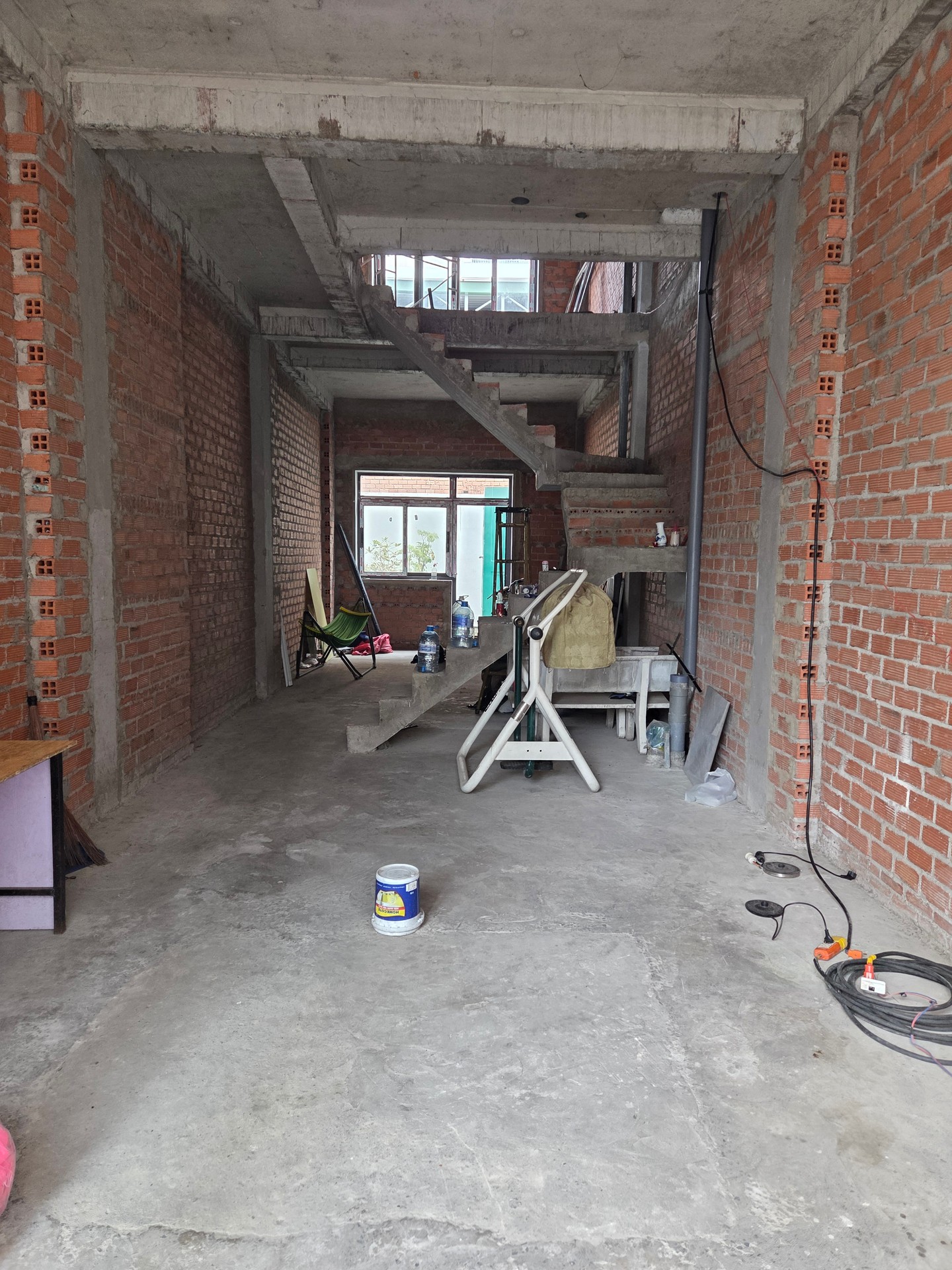 Bán nhà riêng 4 tầng, 5 phòng ngủ tại Tân Phú, đường nhựa 7m