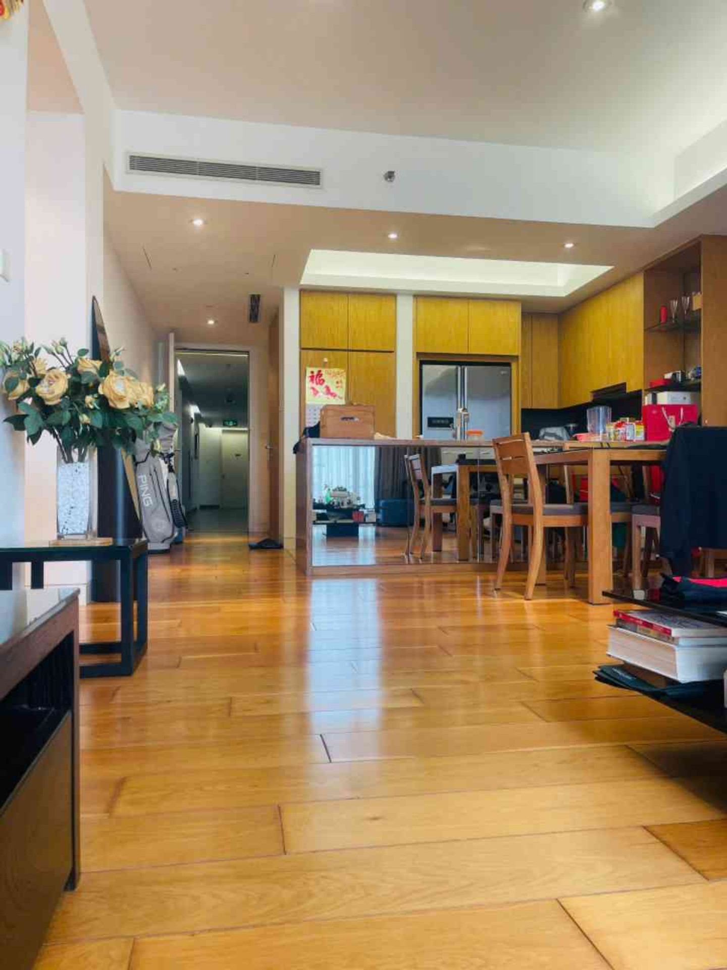Bán gấp căn hộ cc cao cấp Indochina Plaza tại 241 Xuân Thủy: 110m2, 3 phòng ngủ, căn góc , nhà đẹp