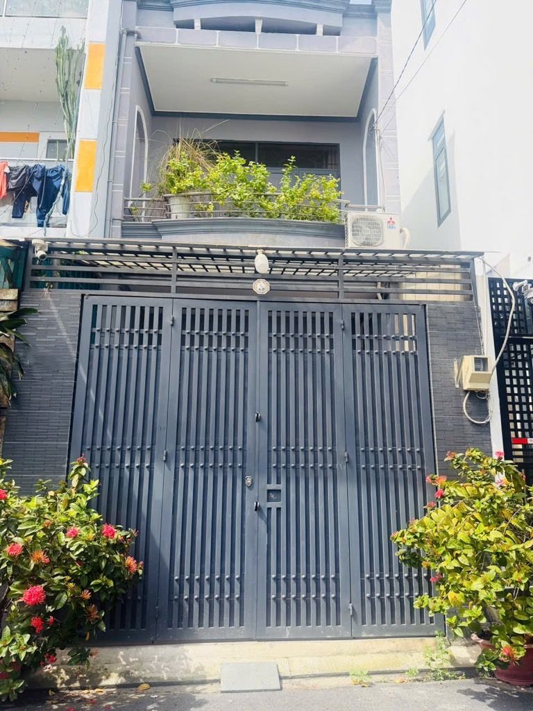 Nhà 2 Tầng Sát Tân Bình, Ô Tô Vào Nhà, Giá Sốc