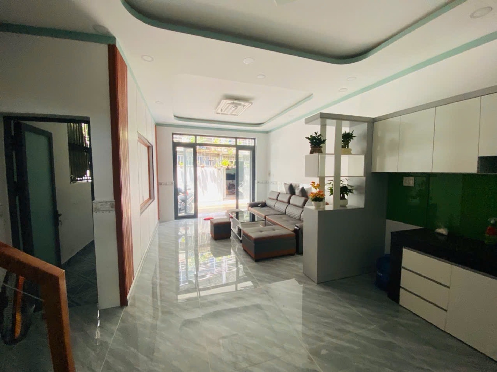 Bán nhà riêng 2 tầng 4 phòng ngủ tại Dĩ An giá 3.68 tỷ