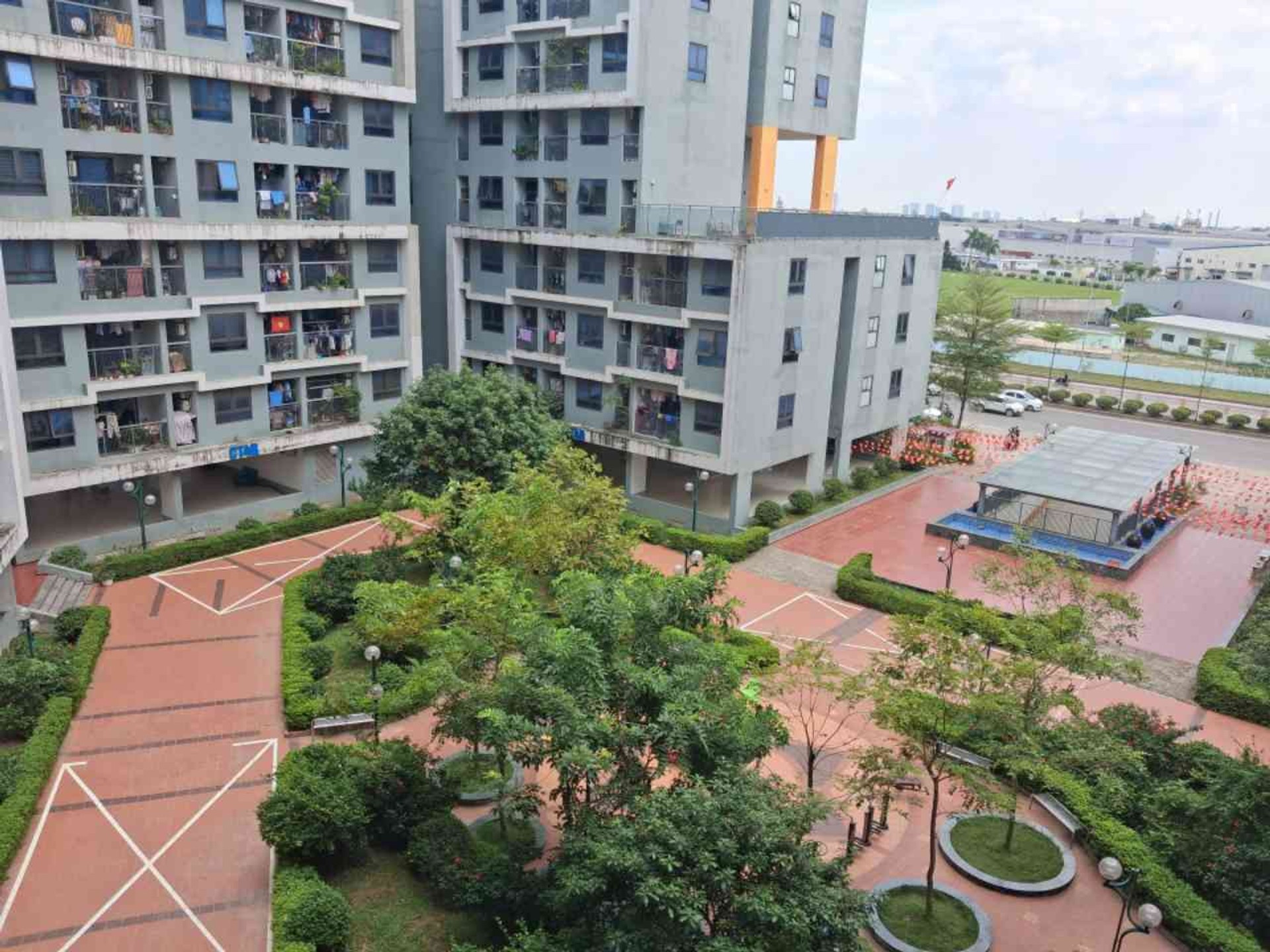 Bán căn góc 2 ngủ tại chung cư CT4 Kim Chung, chợ, trường học, bv Nhiệt đới ngay gần