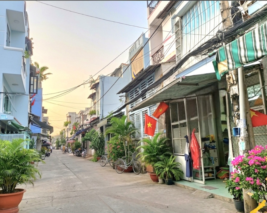 Nhà 4 tầng Bình Tân, mặt tiền hơn 5m, hẻm xe hơi, nhỉnh 5ty