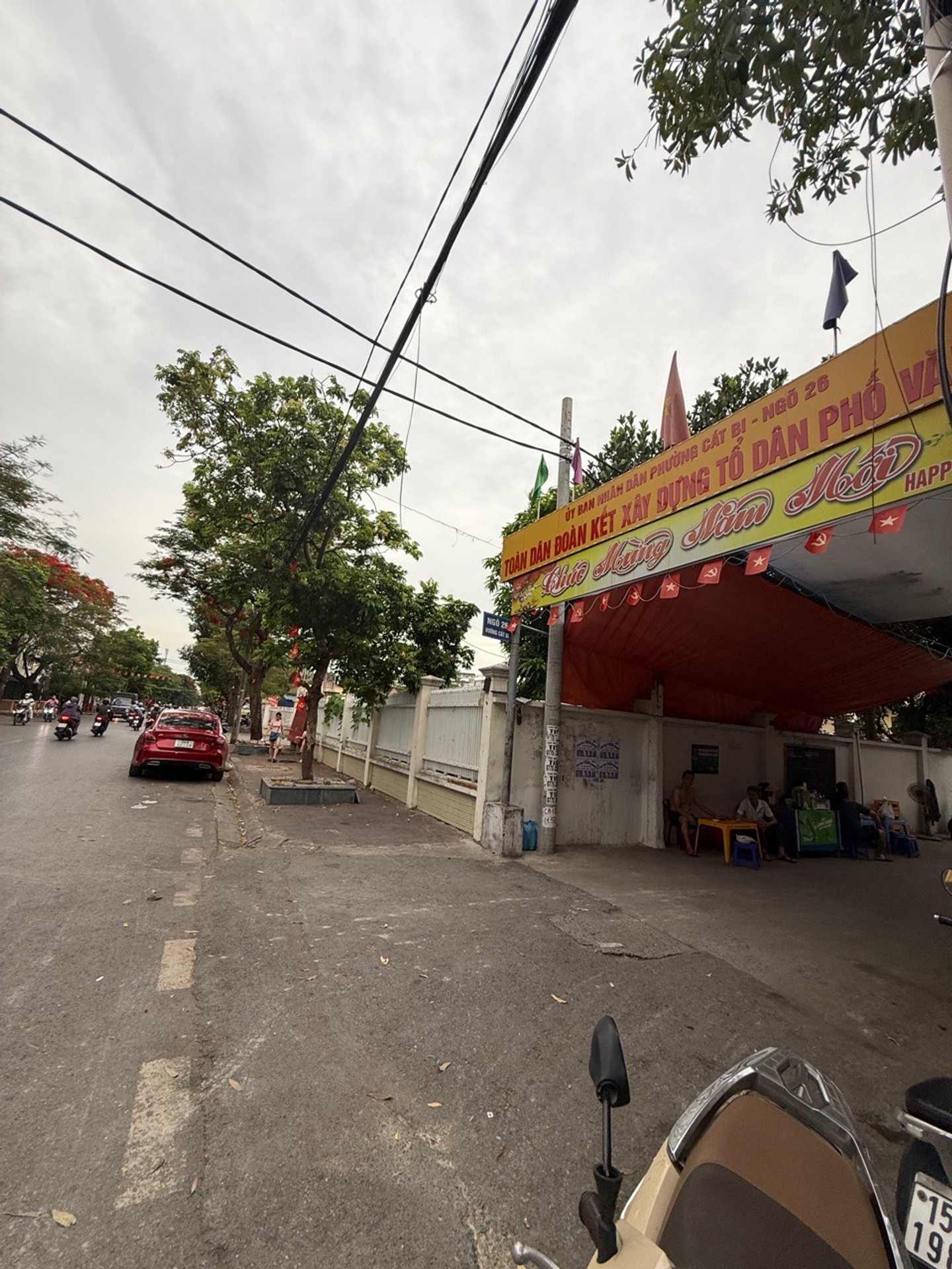 Nhà 2 tầng Cát Bi thiết kế hiện đại, vị trí tiện lợi gần hồ điều hòa và phố