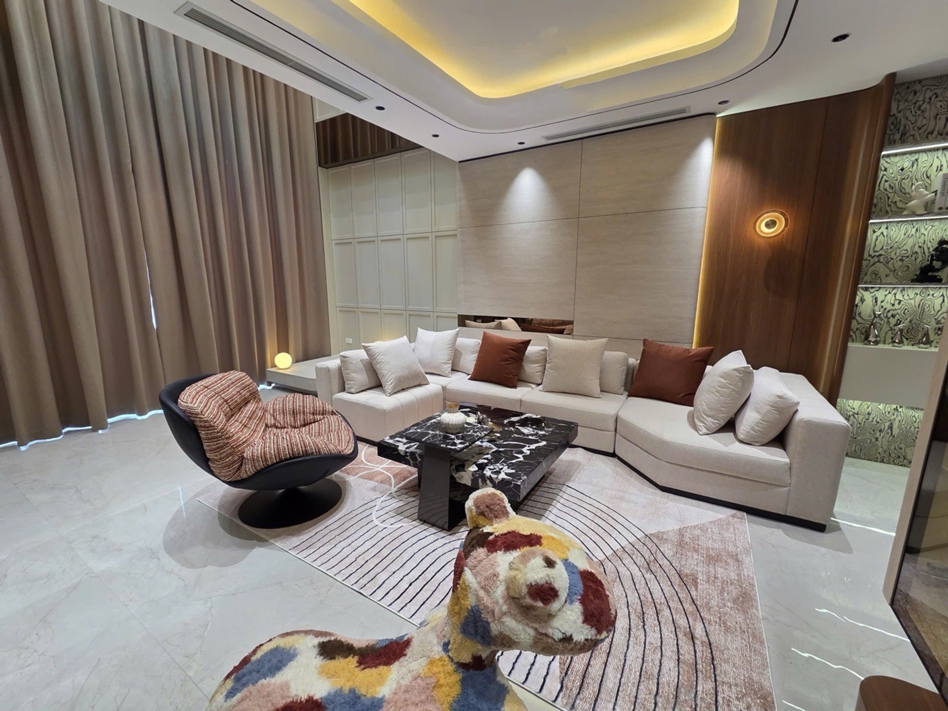Siêu phẩm lô góc Ngọc Thụy - nhà thang máy, ô tô vào tận nơi, view hồ đẳng cấp