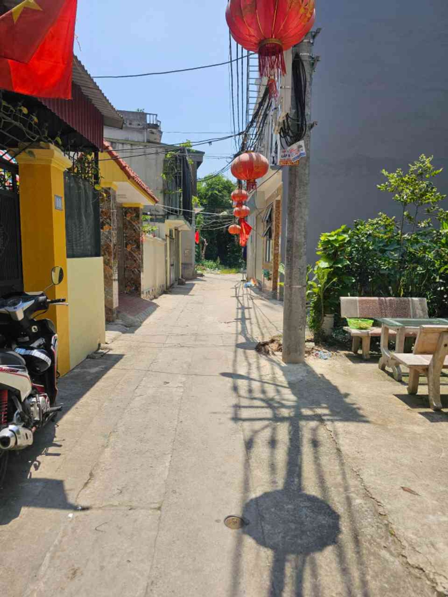 HÀNG XÓM KHU LIỀN KỀ GIÃN DÂN YÊN XÁ - TRIỀU KHÚC - Ô TÔ ĐỖ CỬA - PHÙ HỢP XÂY CCMN - TƯƠNG LAI RẠNG