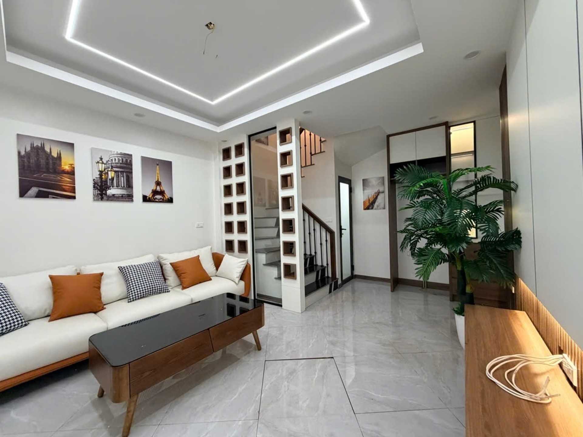 BÁN NHÀ ĐẸP PHỐ KIM NGƯU