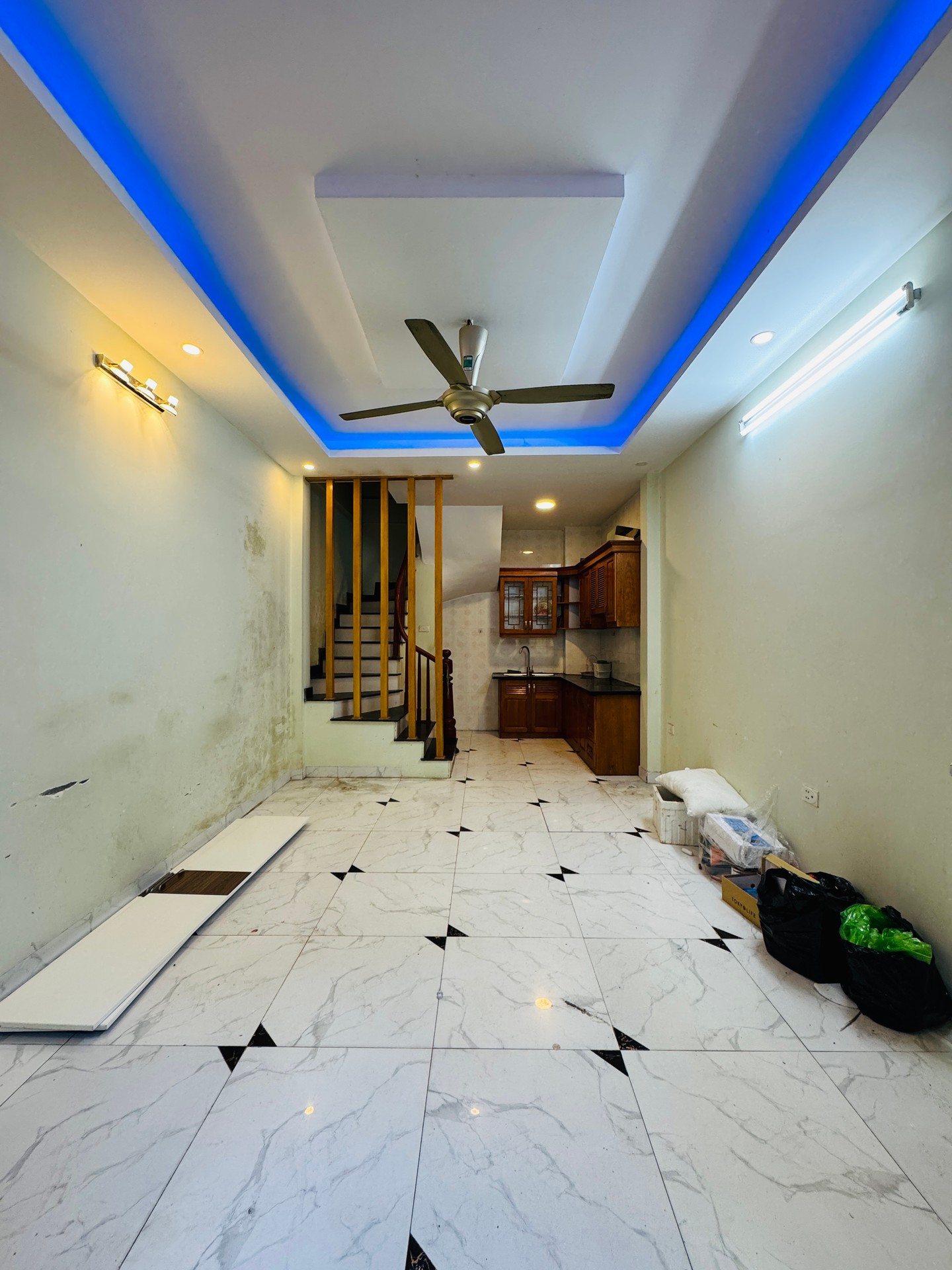 Bán nhà 5 tầng diện tích 30m2 tại Hoàng Mai giá 7.5 tỷ