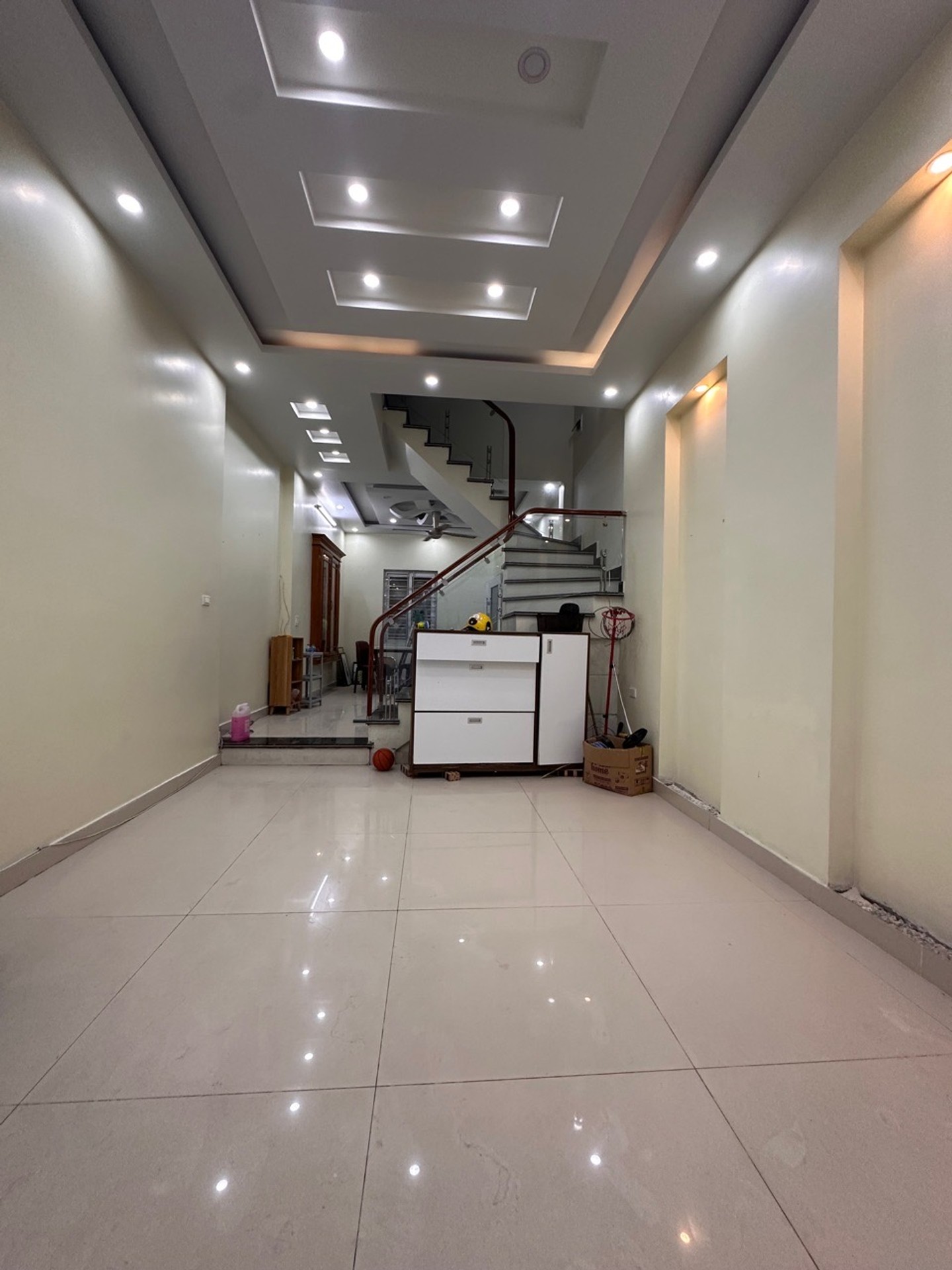 Nhà 4 tầng kiên cố khu vực Trung Hành, tiện ích đầy đủ ô toi tránh kinh doanh
