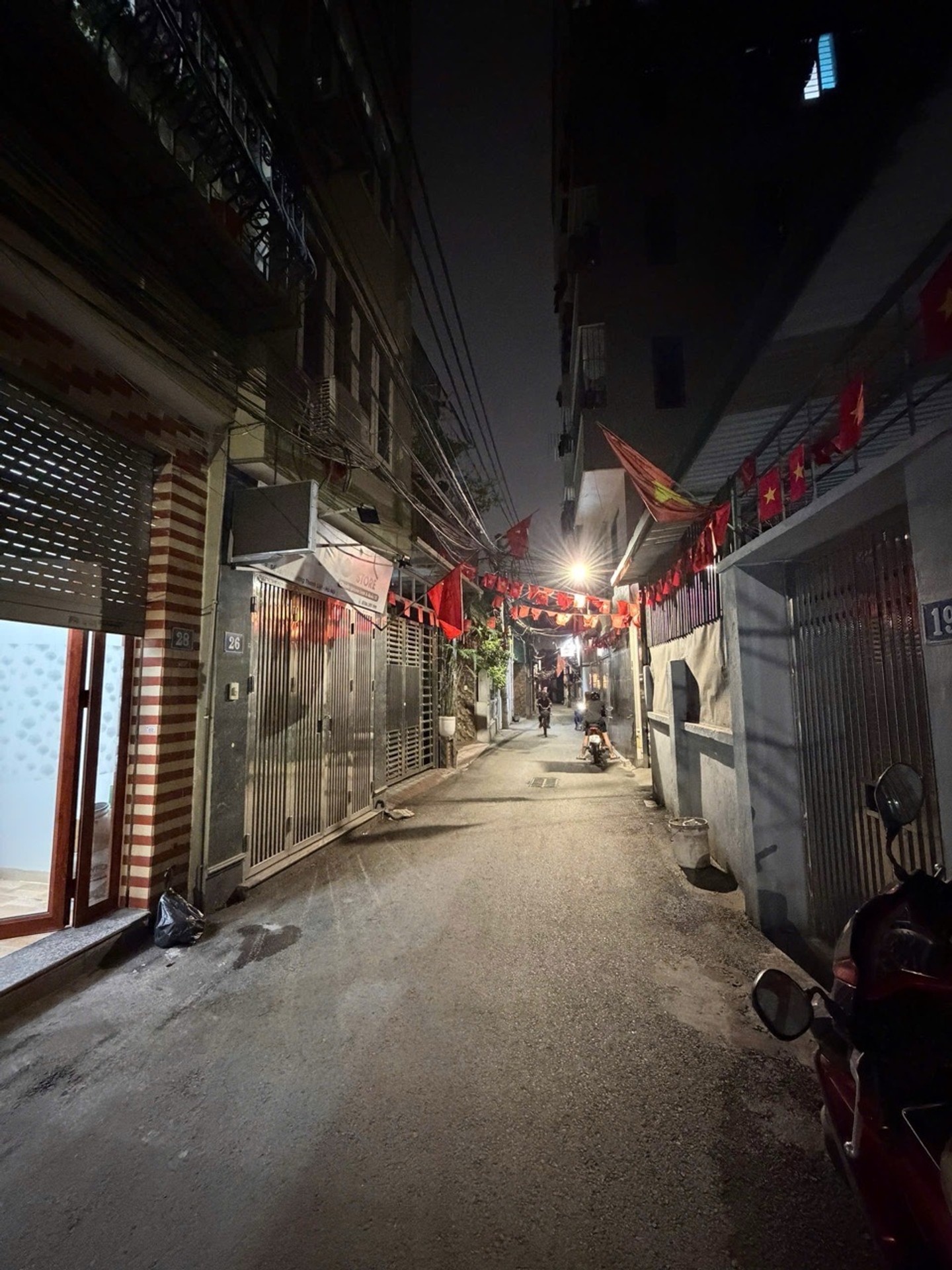 Nhà 30m2 cần bán