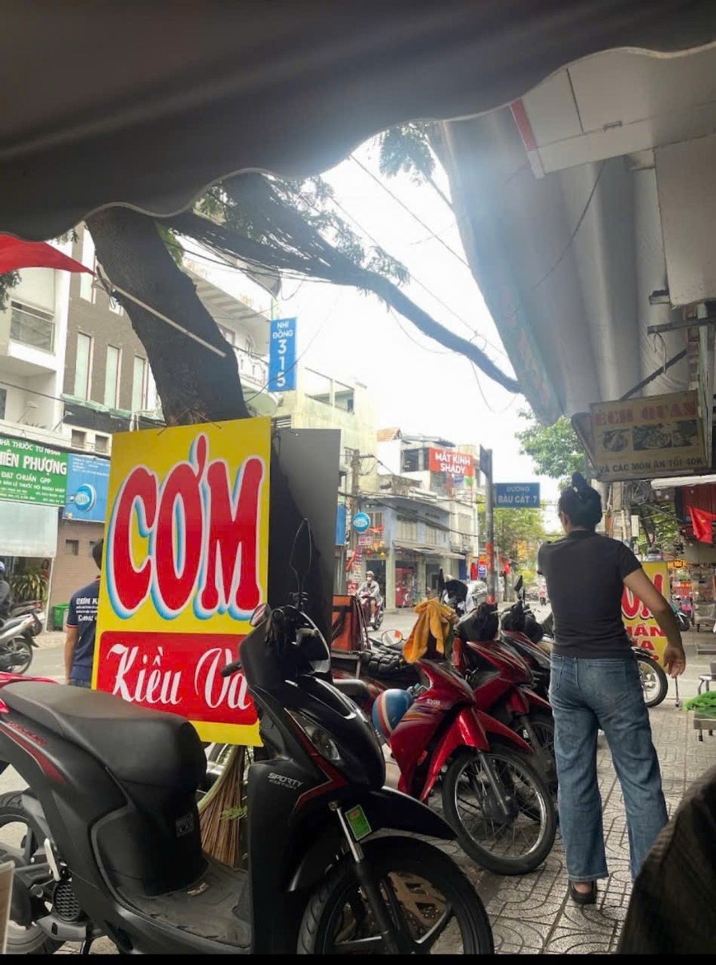 Bán nhà mặt phố shophouse Bàu Cát 1, diện tích 64m2, giá 7.7 tỷ