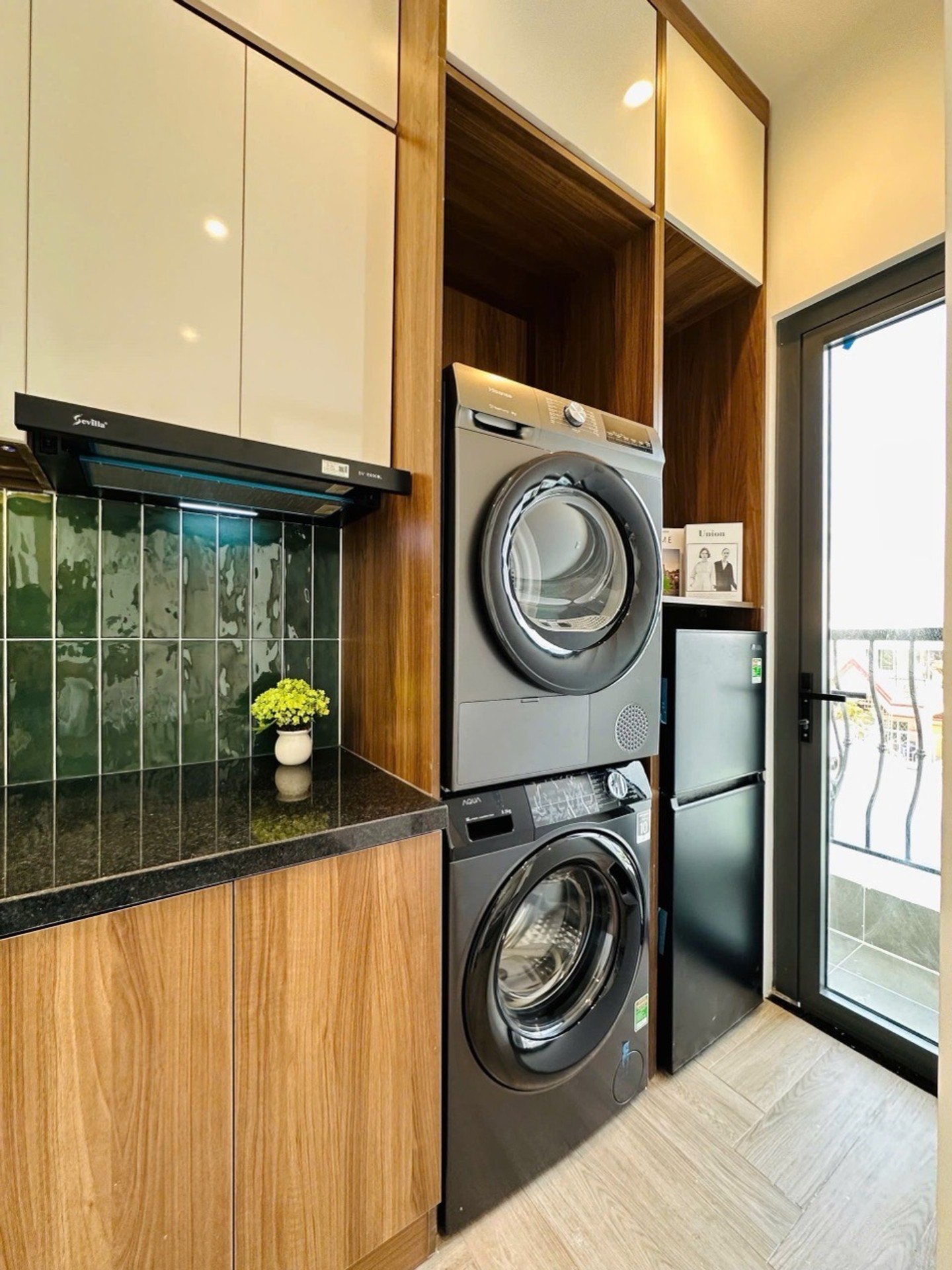 Nhà 6 tầng, 8 căn hộ dịch vụ, thang máy tại Lương Thế Vinh, Tân Phú