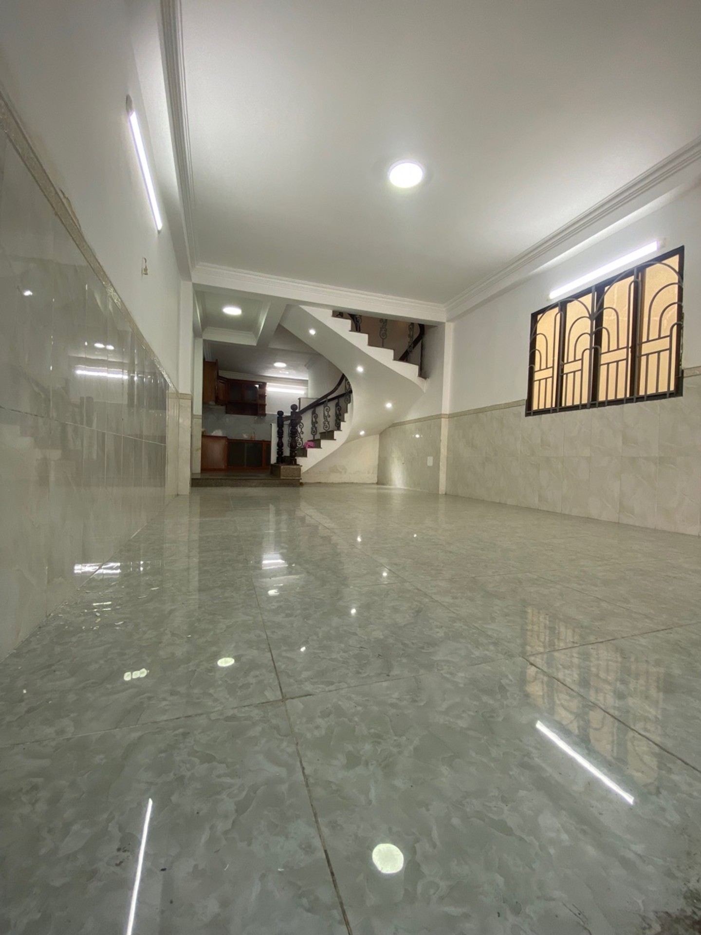 Gắp bán nhà ôtô đỗ cửa khu Phú Thuận bộ công an Quận 7, Nguyễn Thị Thập nối dài, 3 tầng, nhỉnh 6 tỷ