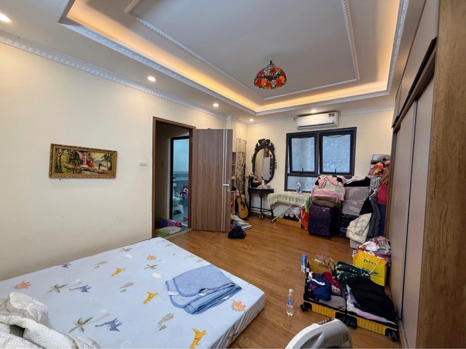 Bán nhà riêng 5 tầng diện tích 30 m2 tại Quận Long Biên sát ô tô