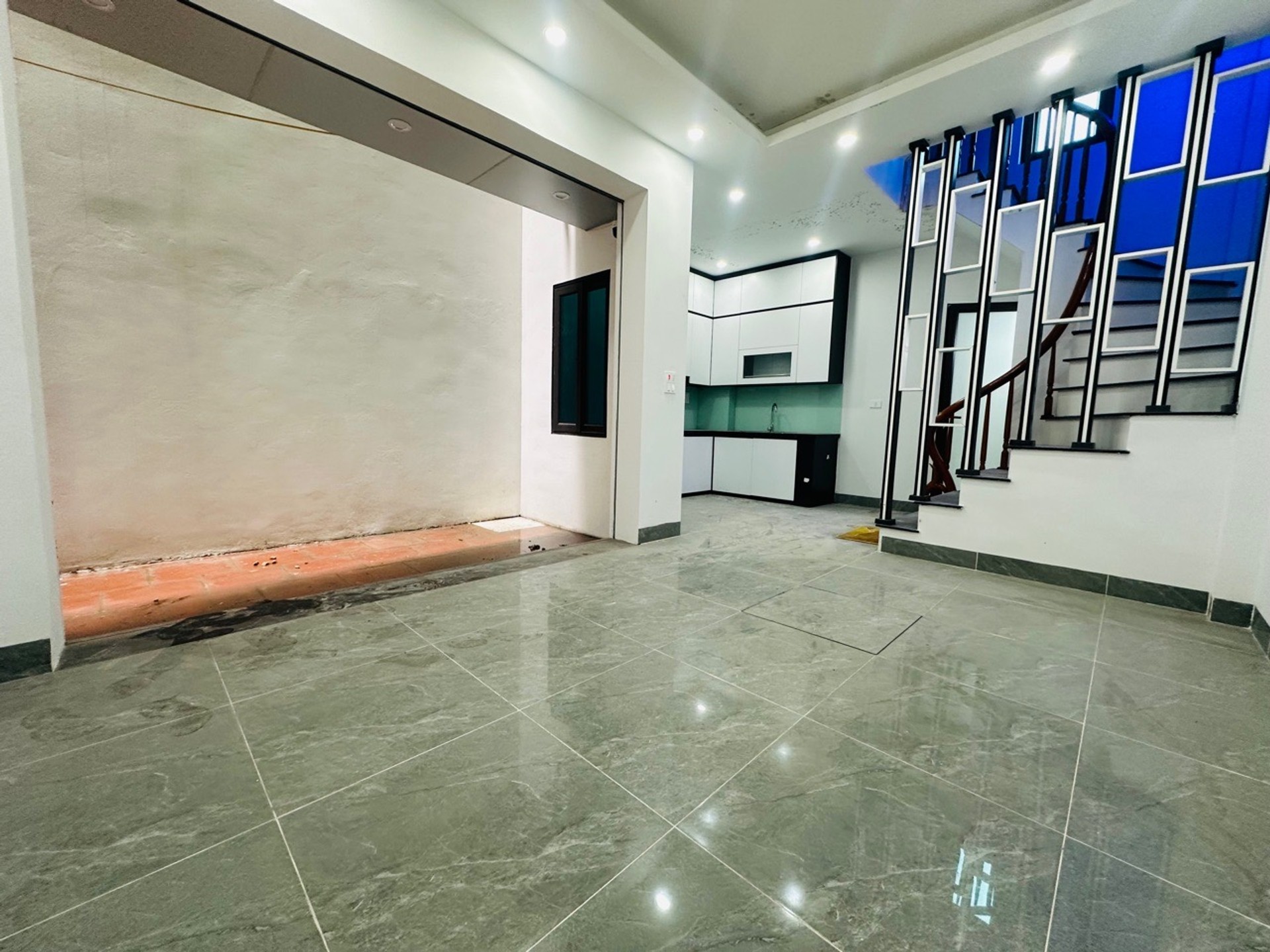 BÁN NHÀ HOÀI ĐỨC - 20M RA OTO TRÁNH - VỈA HÈ, 5 TẦNG MỚI ĐẸP Ở NGAY.