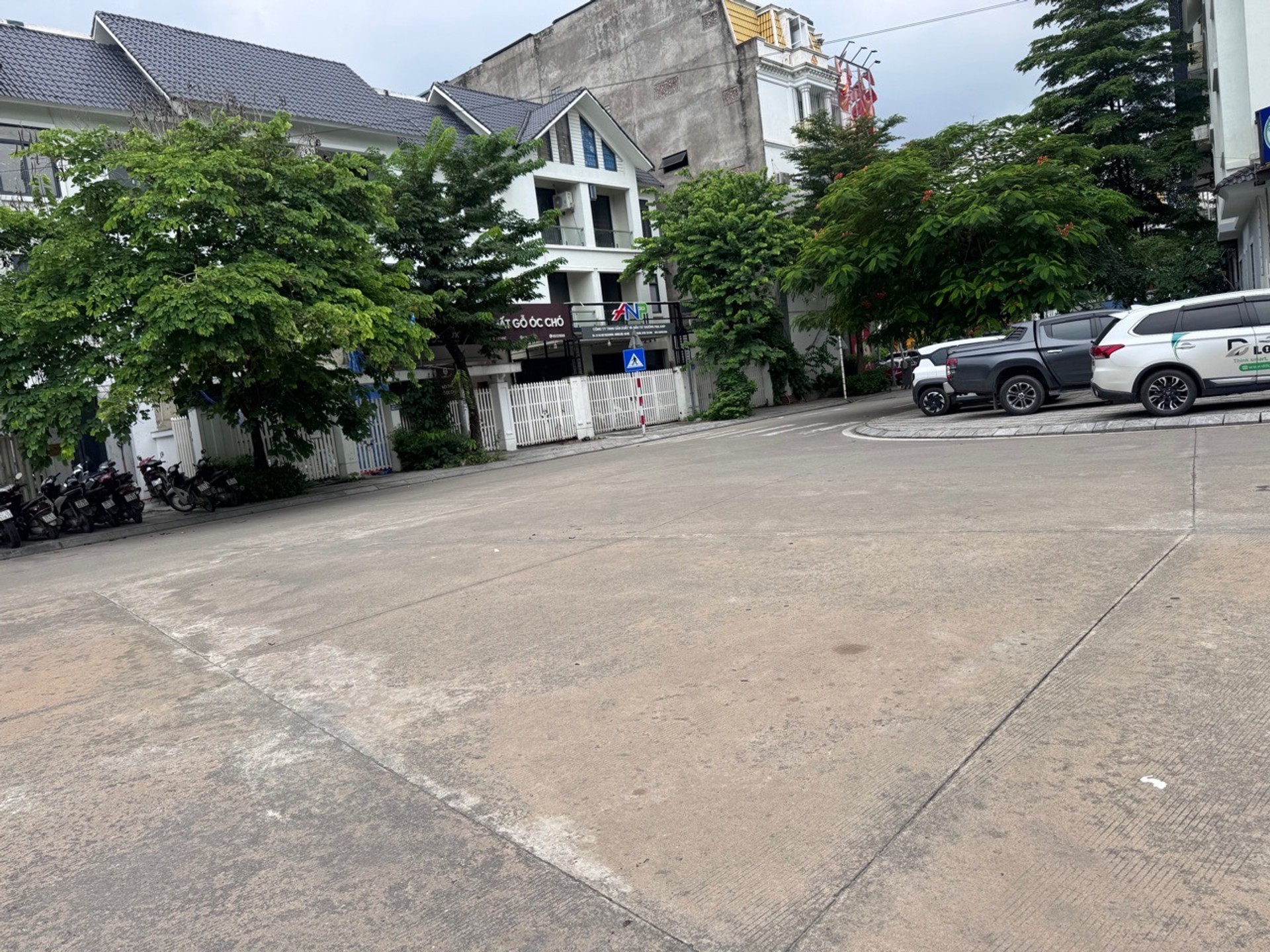 Bán biệt thự liền kề Khu D Gleximco, Hà Nội, phân lô vỉa hè, gần Aeon