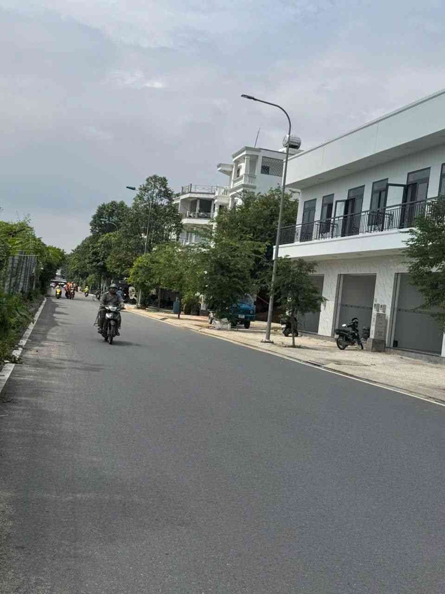 Cơ hội hiếm có: Nhà mặt phố 2 mặt tiền đường nhựa 25m tại Quận 12 giá tốt