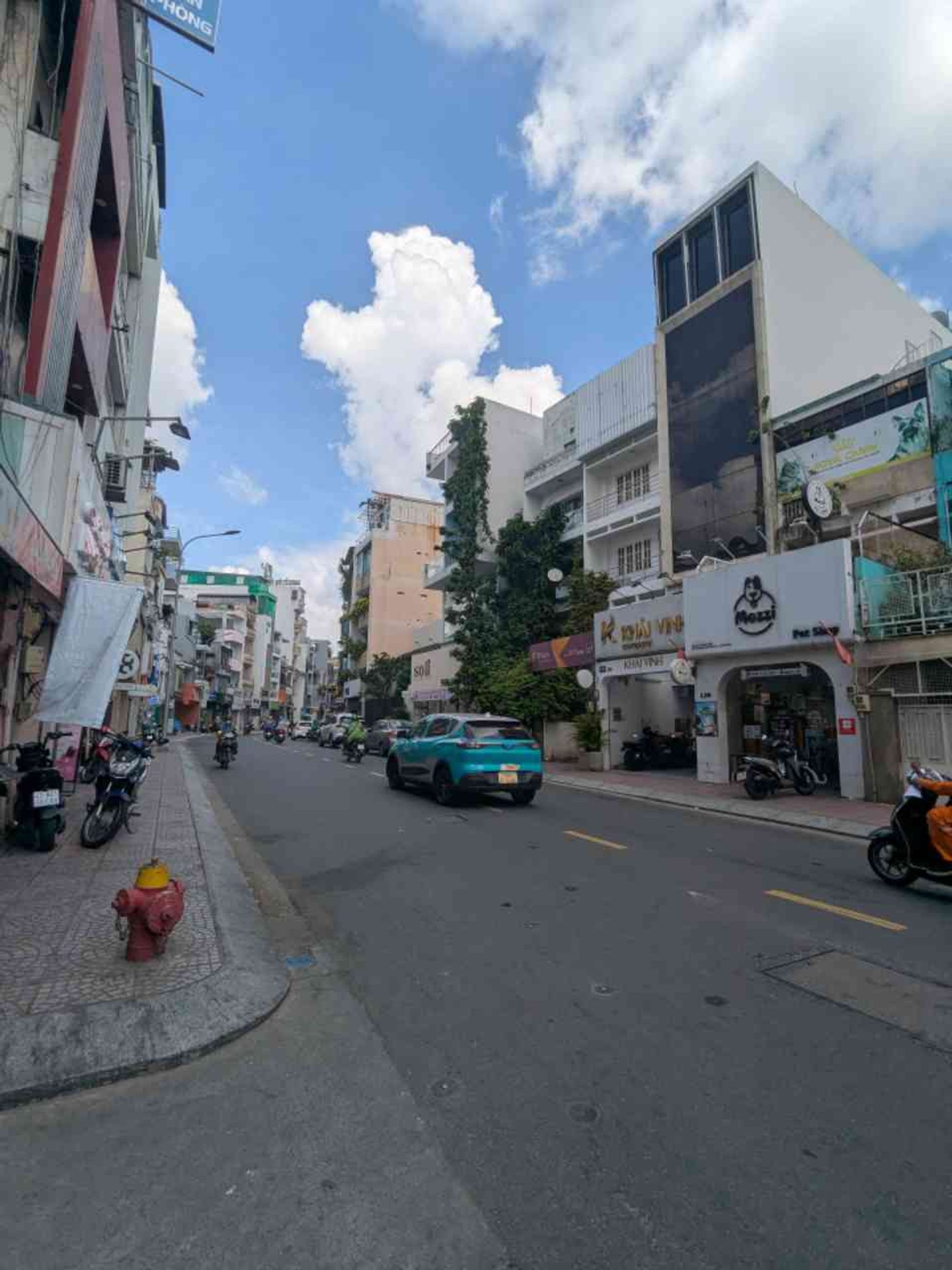 Nhà nhỏ lô góc trung tâm giá mềm