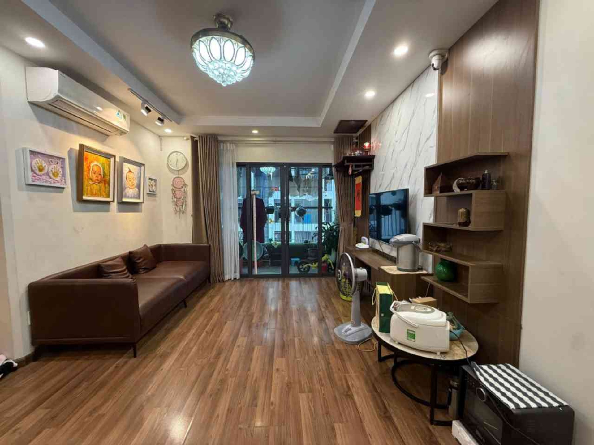 Nguyễn Hoàng, Phạm Hùng, tầng trung, 70m, 2ngủ, full nội thất, nhà đẹp ở ngay, lô góc, giá tốt
