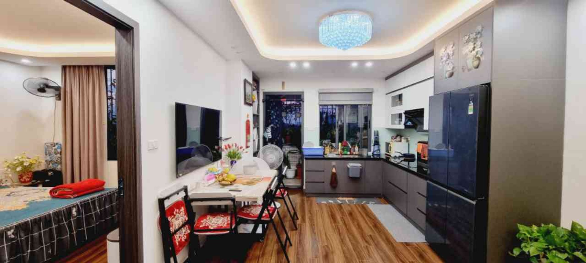 Bán căn hộ chung cư 57.5m2 tại Xuân La, vị trí gần Ngoại Giao Đoàn, giá 5.3 tỷ VNĐ