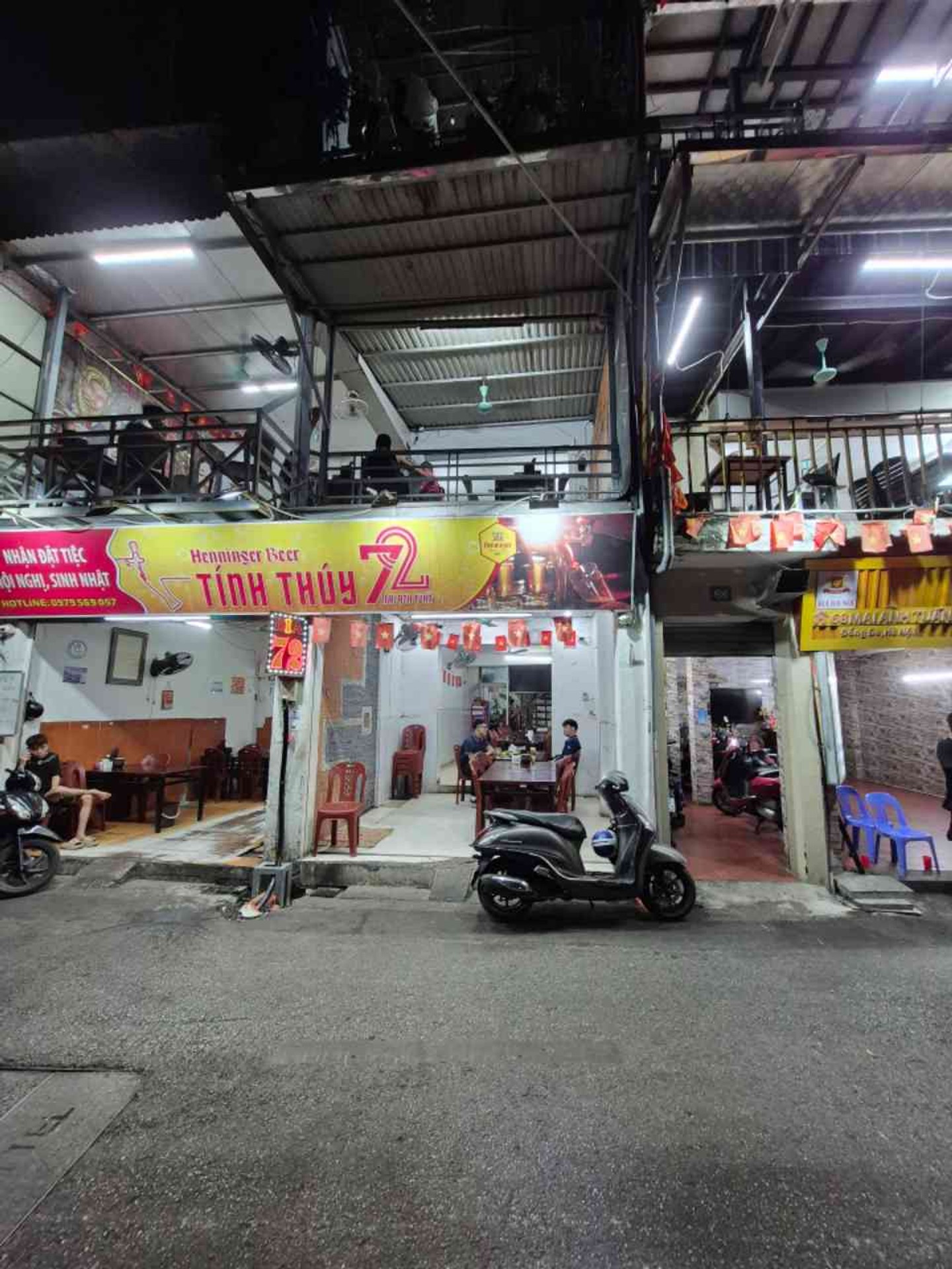Bán nhà mặt phố Mai Anh Tuấn view hồ Hoàng Cầu, sổ đỏ chính chủ, 5 tầng, kinh doanh tốt