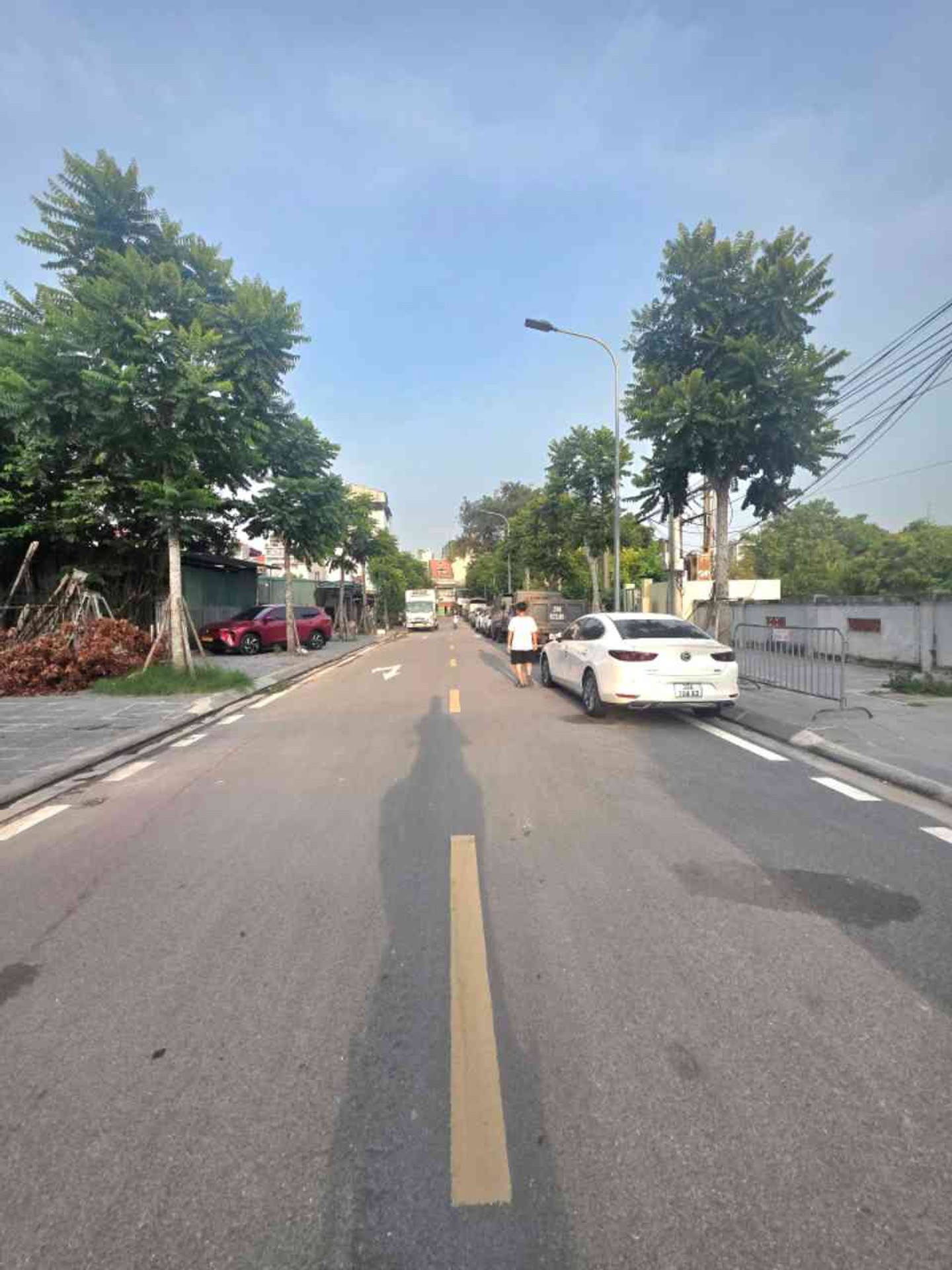 Bán gấp nhà mới 6 tầng hiện đại, thang máy Thanh Am, gần ô tô