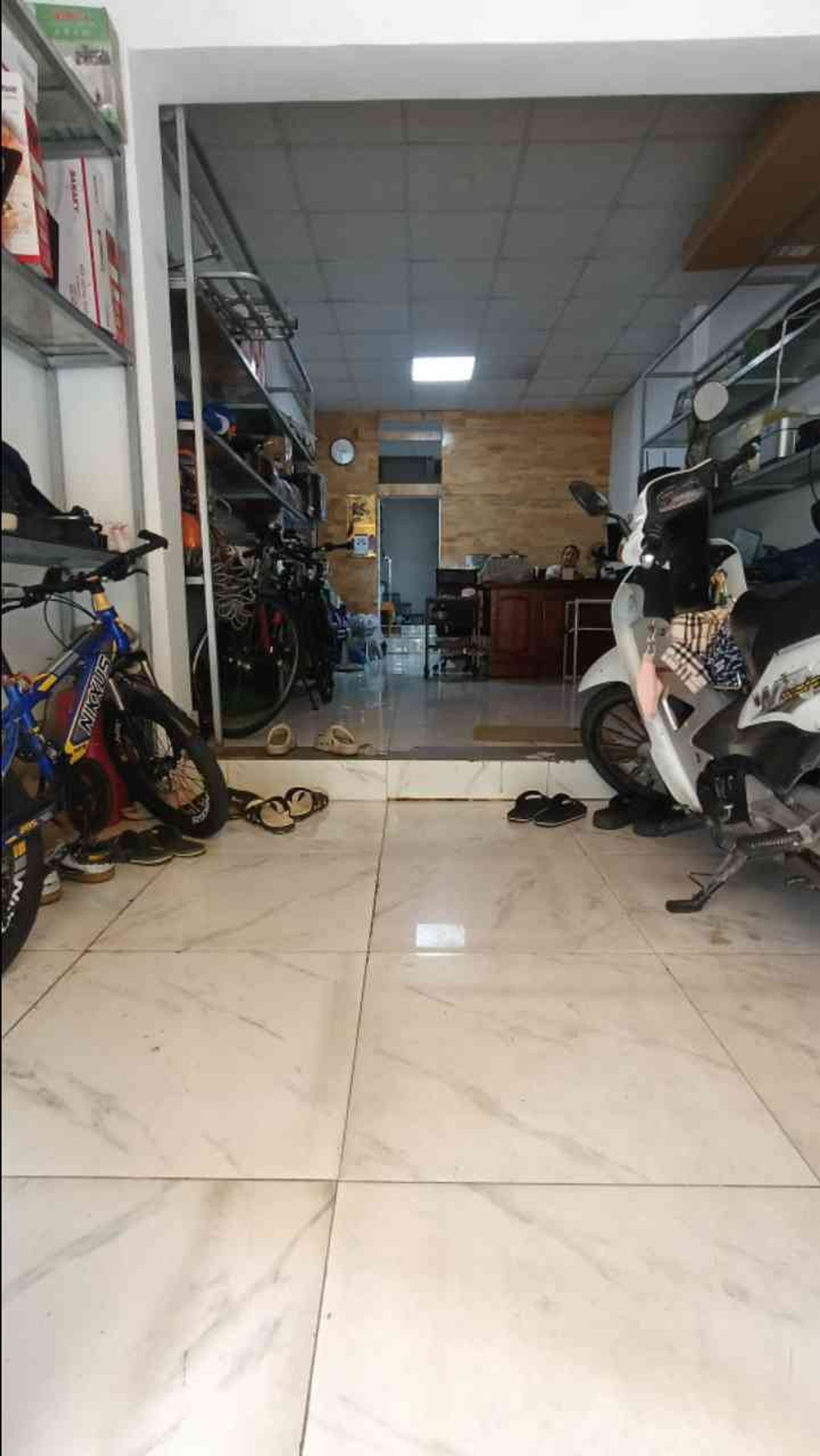 MẶT TIỀN HẺM 8M TÊN LỬA BÌNH TÂN, Ô TÔ ĐẬU TRONG NHÀ, SÁT AEON MALL, GIÁ 6.X TỶ