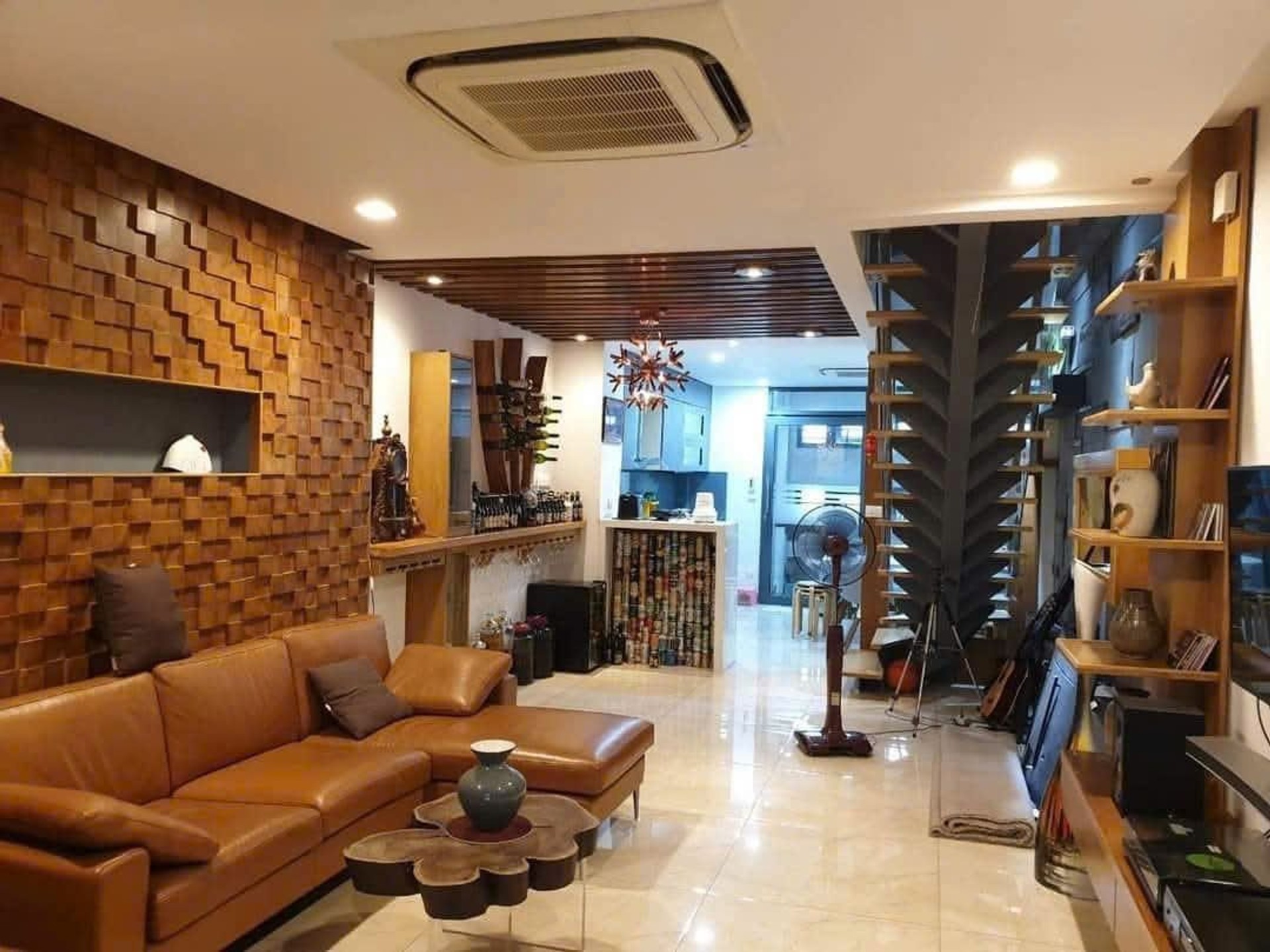 Bán Nhà Mặt Phố - Quận 7 - KDC VIP - 90m2 - 4 TẦNG - 14 Tỷ