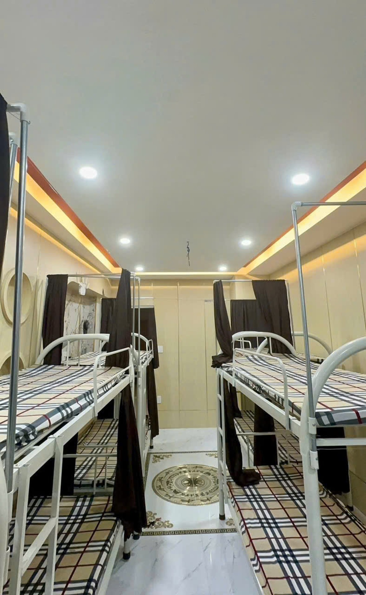 NHÀ MẶT TIỀN KINH DOANH CHDV SẦM UẤT - ĐƯỜNG NGUYỄN VĂN NGHI – ĐỐI DIỆN CHỢ GÒ VẤP – 52m2- 6TẦNG- D