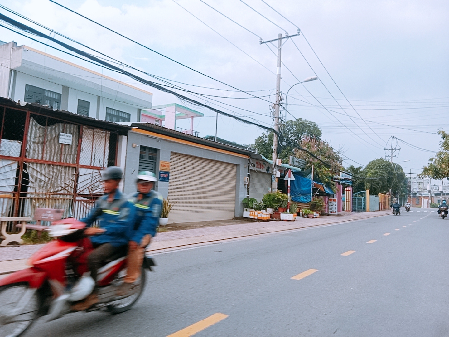 Đất đẹp Hóc Môn, gần đường lớn, hẻm xe hơi, giá hấp dẫn